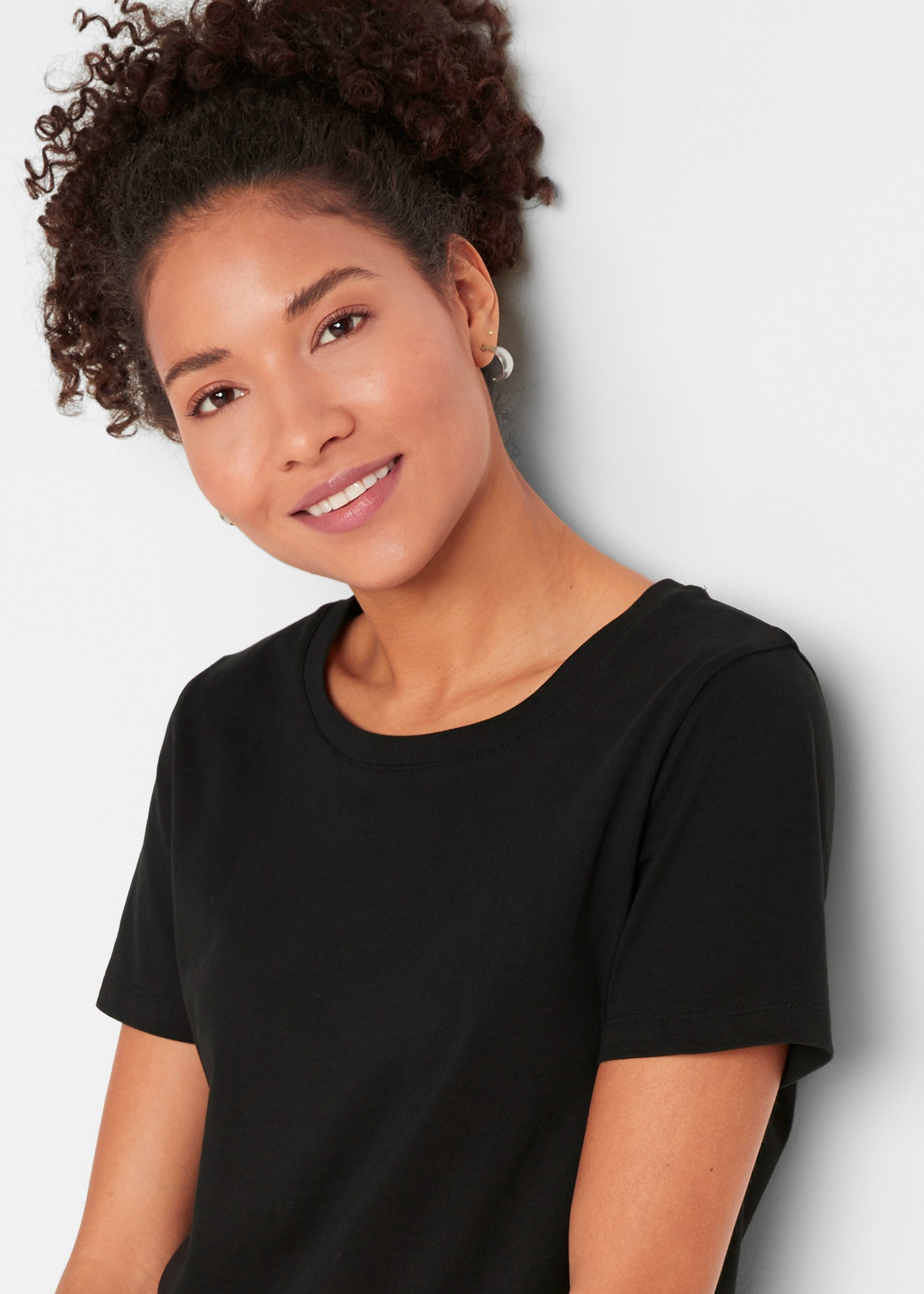 bonprix T-Shirt Packung, 2 Stk. im 2er Pack mit Rundhalsausschnitt und Kurzarm