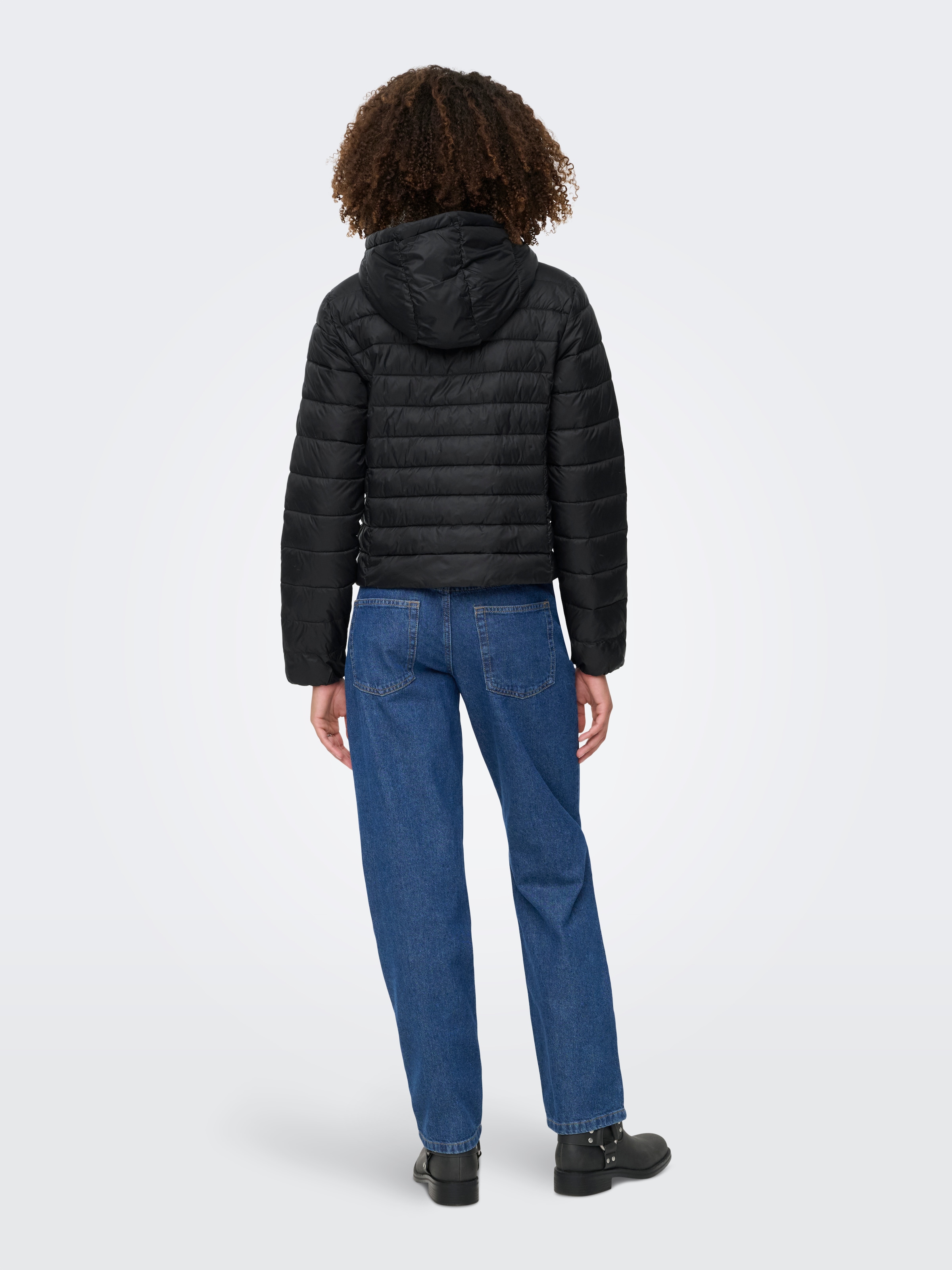 ONLY Steppjacke »ONLTAHIA LW QUILTED HOOD JKT OTW CC OTW«, mit Kapuze