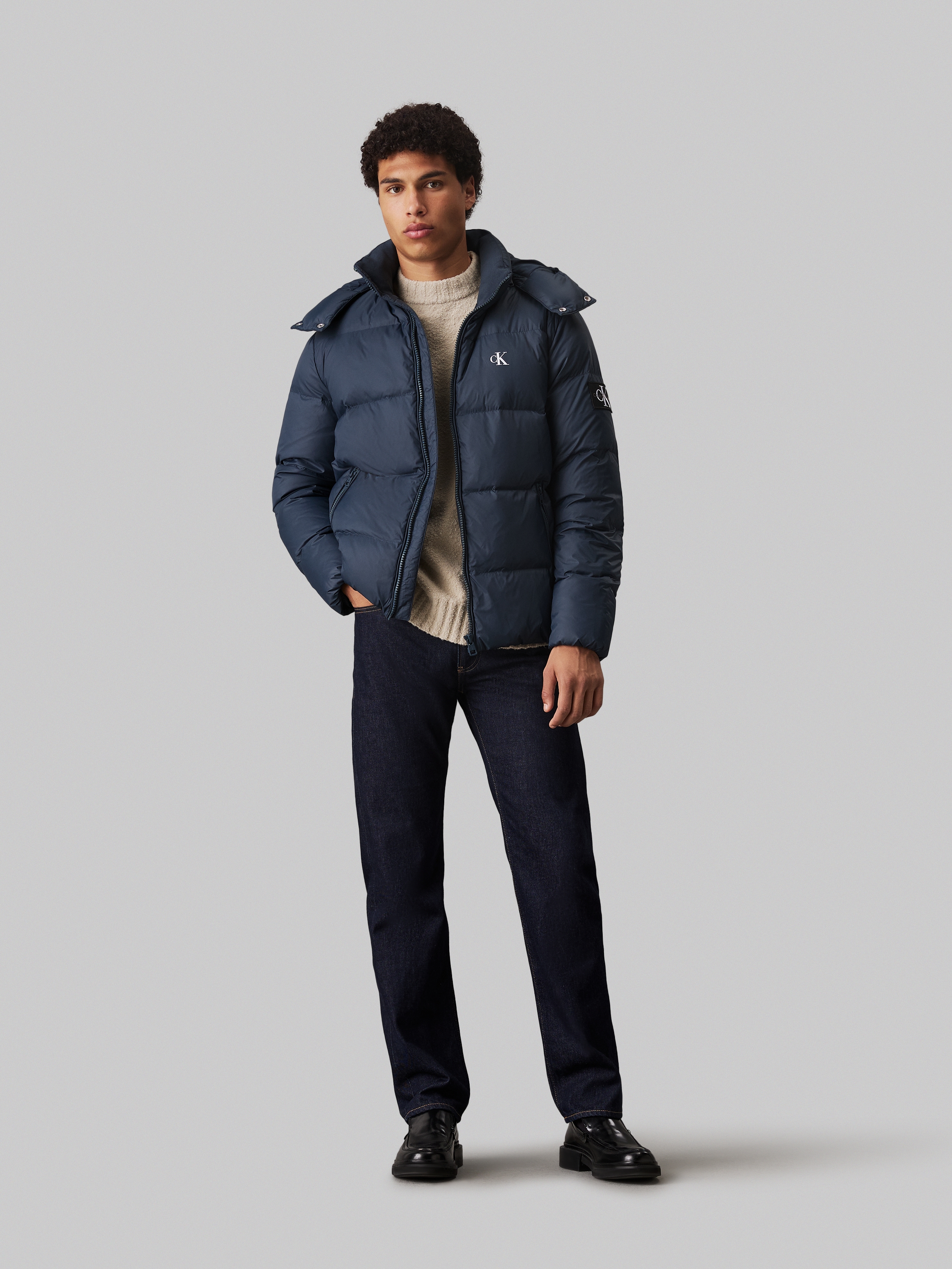 Calvin Klein Jeans Outdoorjacke »ESSENTIALS DOWN JACKET«, mit Kapuze, mit Logoprägung