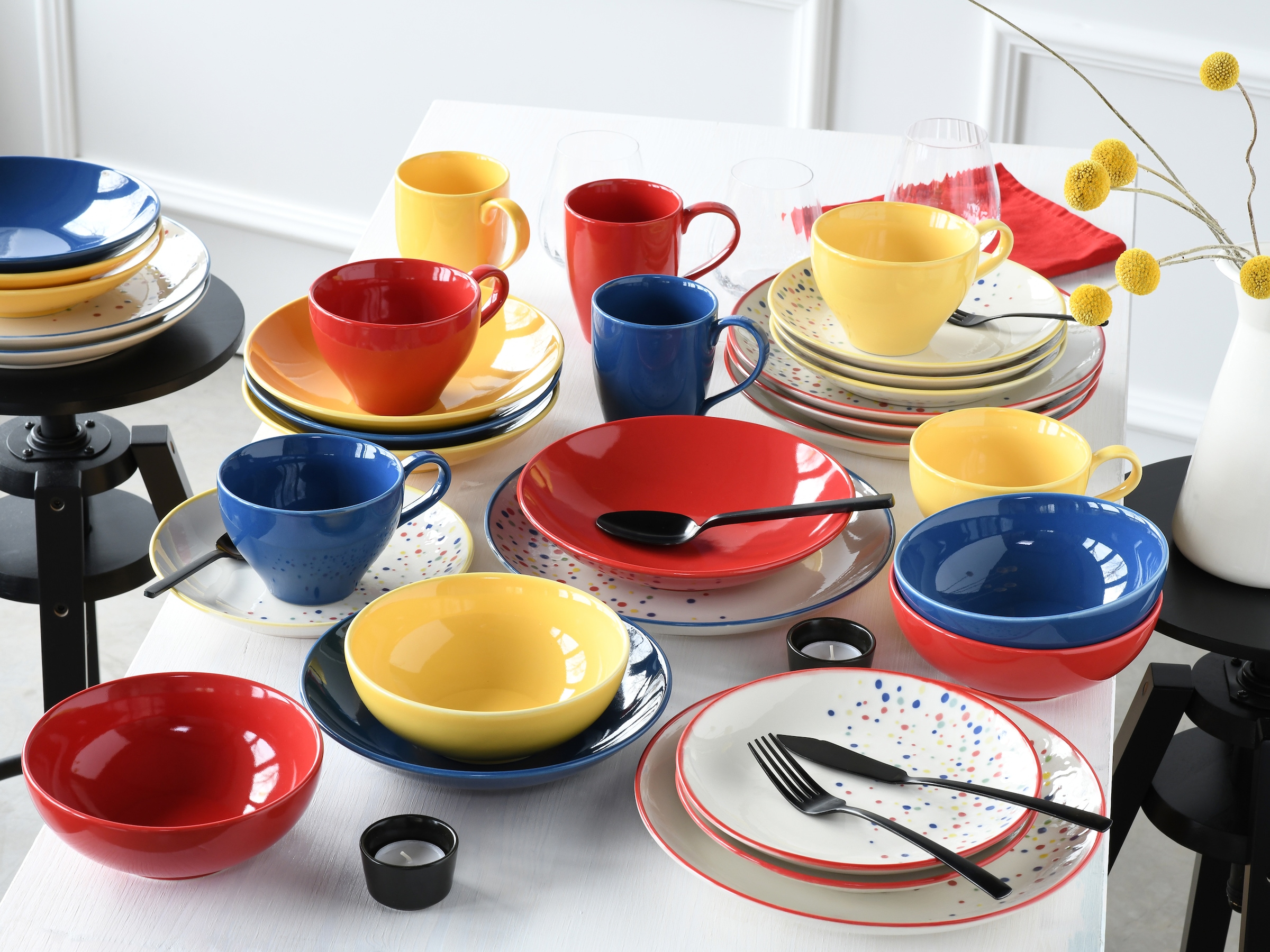 CreaTable Teller-Set »Joy, Teller Set 12-tlg.« Unregelmäßige bunte Punkte, Gute Laune Geschirr, Frisch, Freundlich