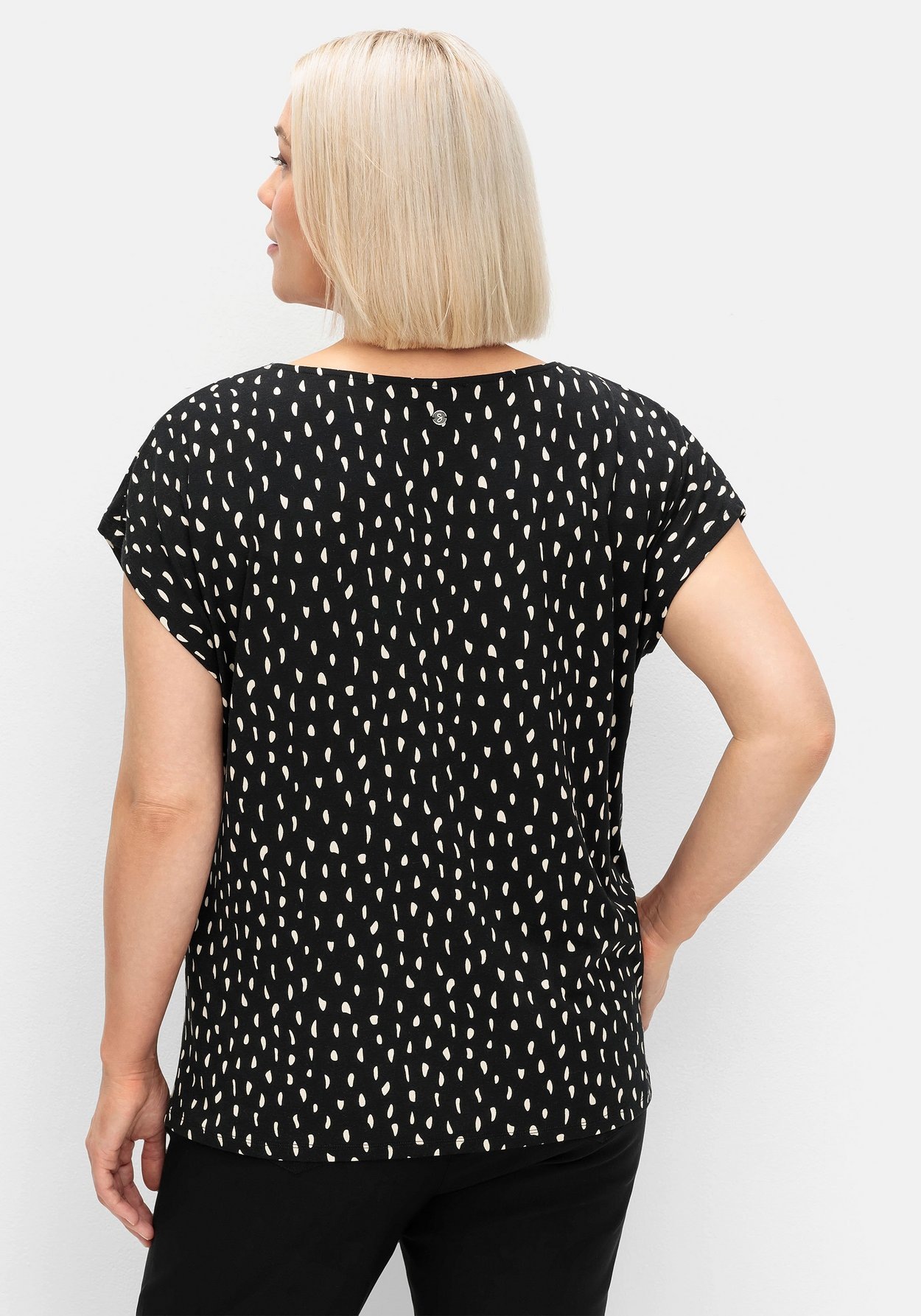 Sheego Rundhalsshirt »Shirt mit Minimal-Alloverdruck«