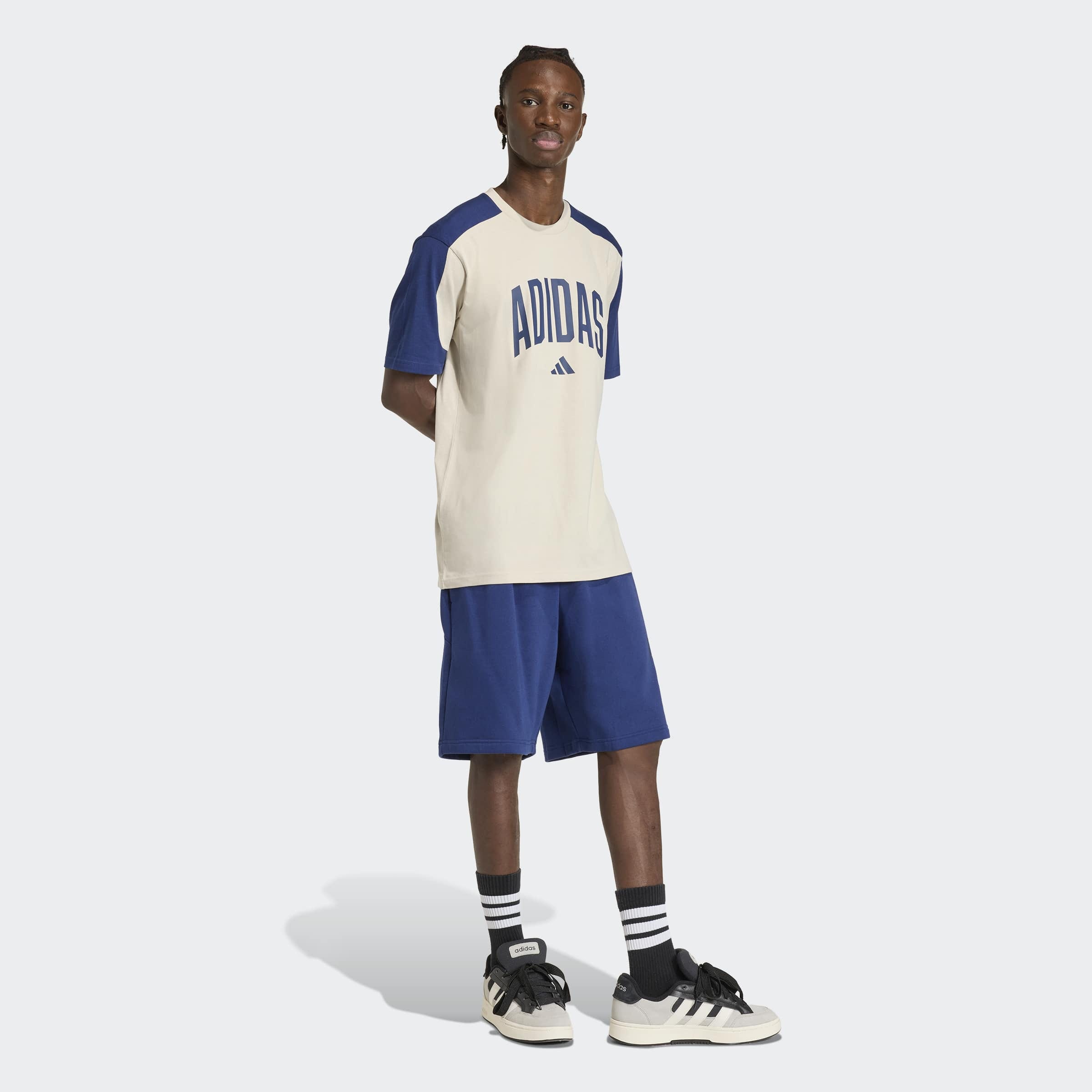 adidas Sportswear T-Shirt »M COLLEGIATE TE« sportlicher Stil, klassischer Rundhalsausschnitt, ohne Verschluss