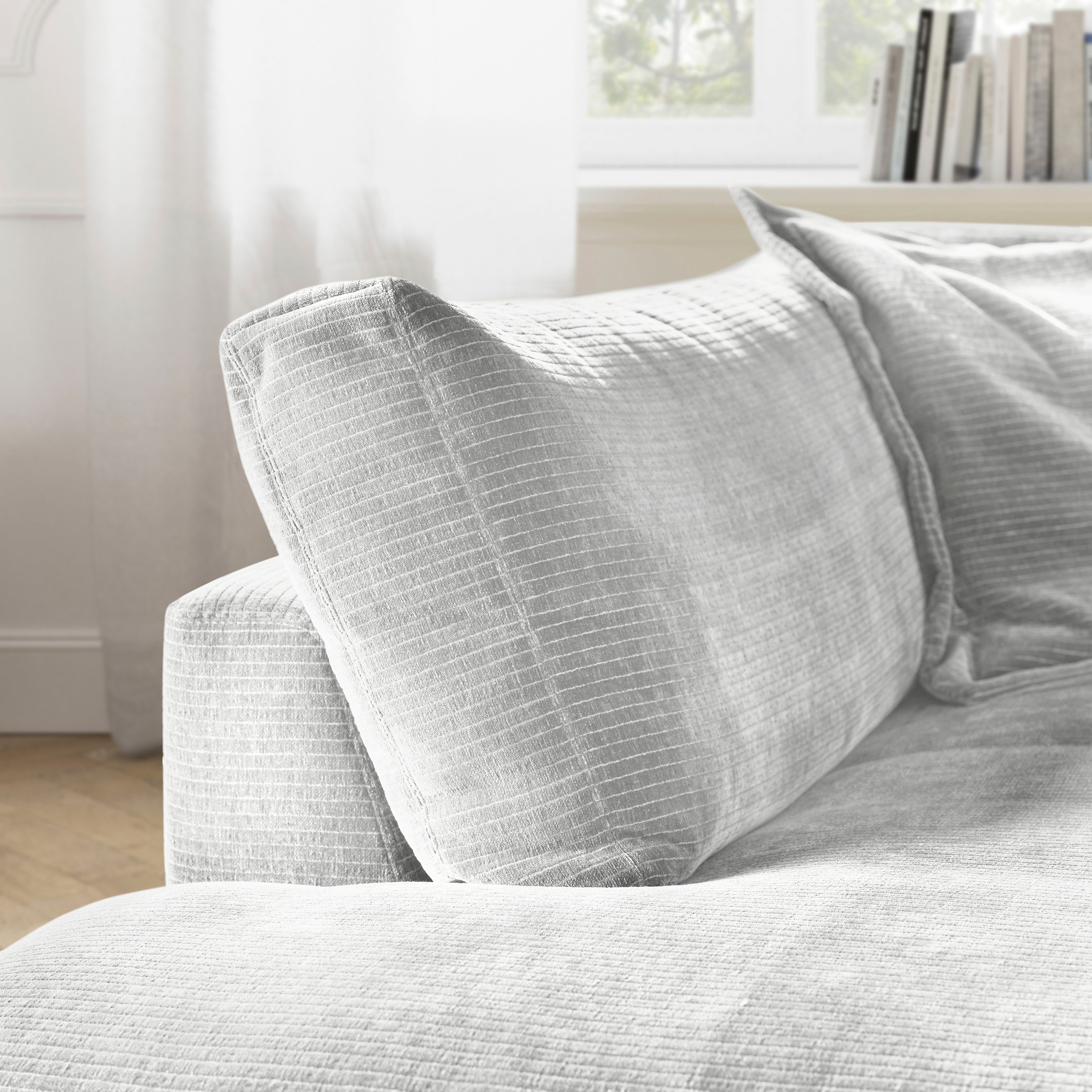 Musterring Ecksofa »Lucia« mit großem Longchair, verschiedene Farben, B304 x T224 cm