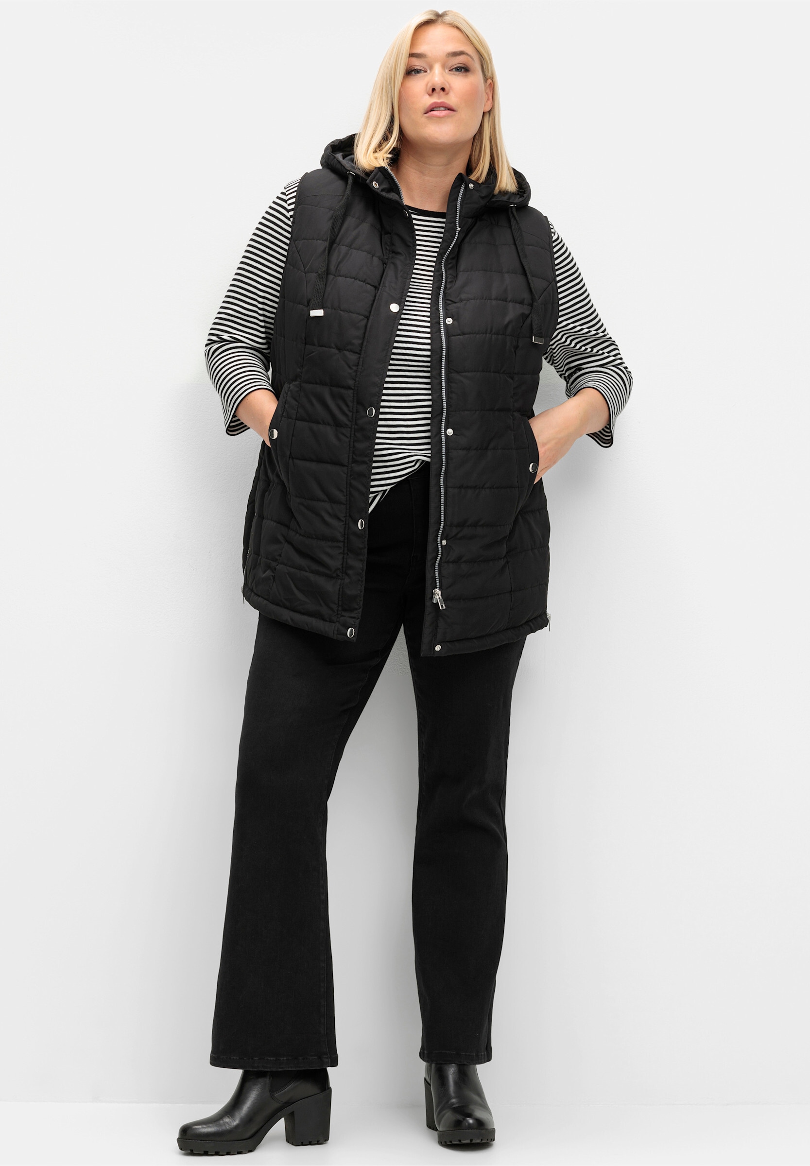 Sheego Bootcut-Jeans »Bootcut-Jeans Jeans mit Bodyforming-Effekt, Bootcut«