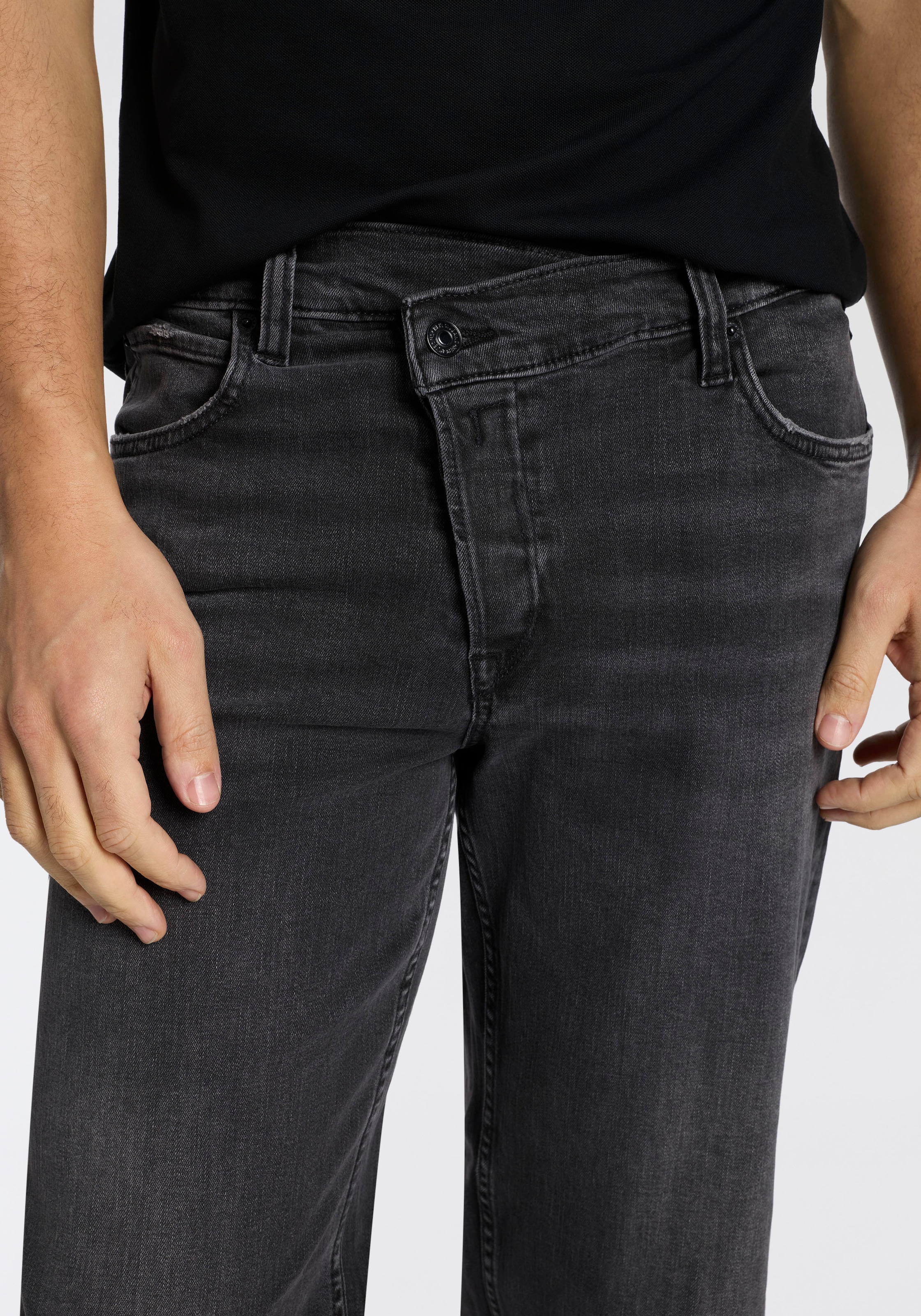 Replay Weite Jeans »ZELMAA« mit asymmetrischem Verschluss