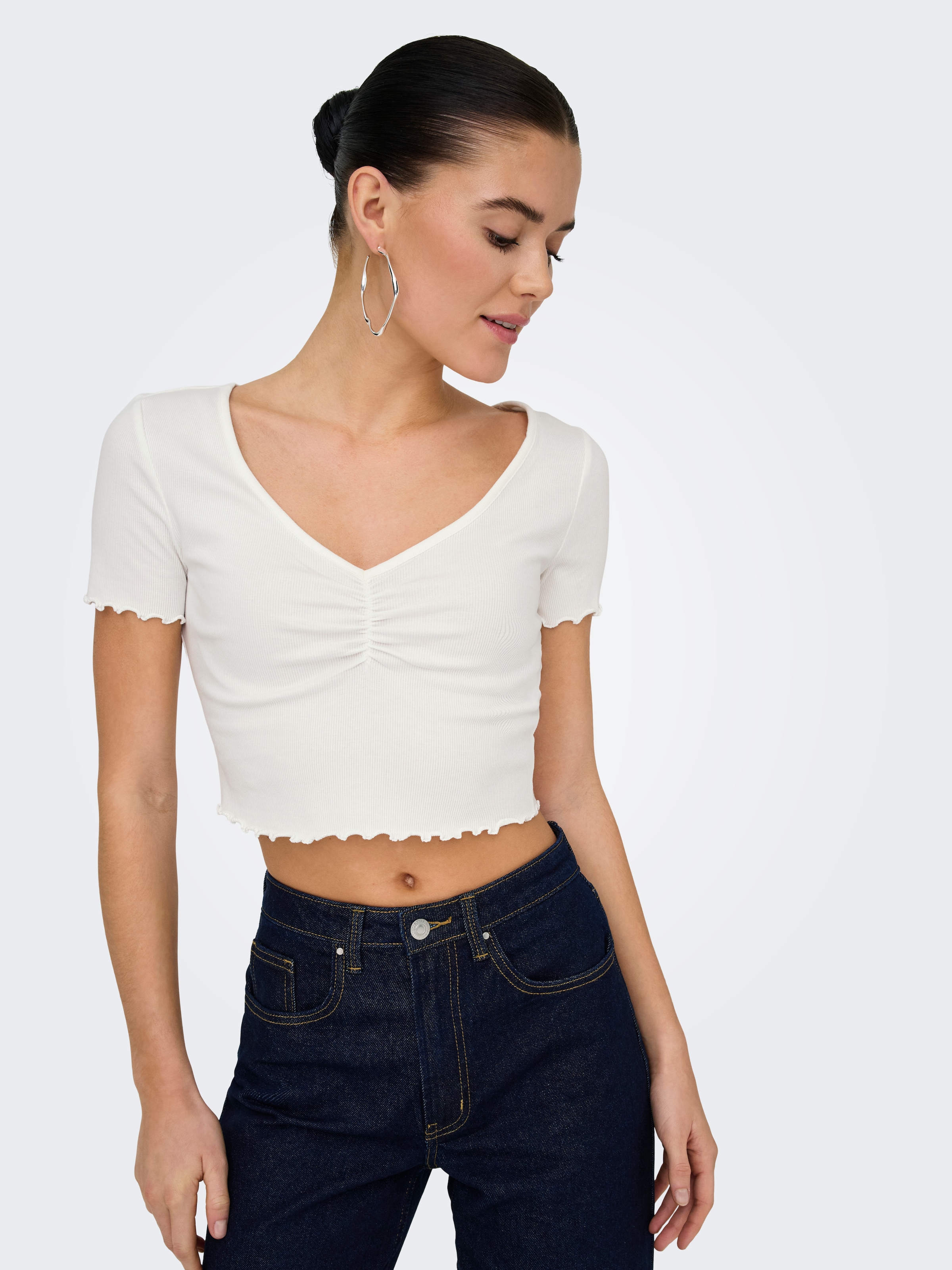 ONLY Kurzarmshirt »ONLBETTY S/S V-NECK TOP CC JRS«