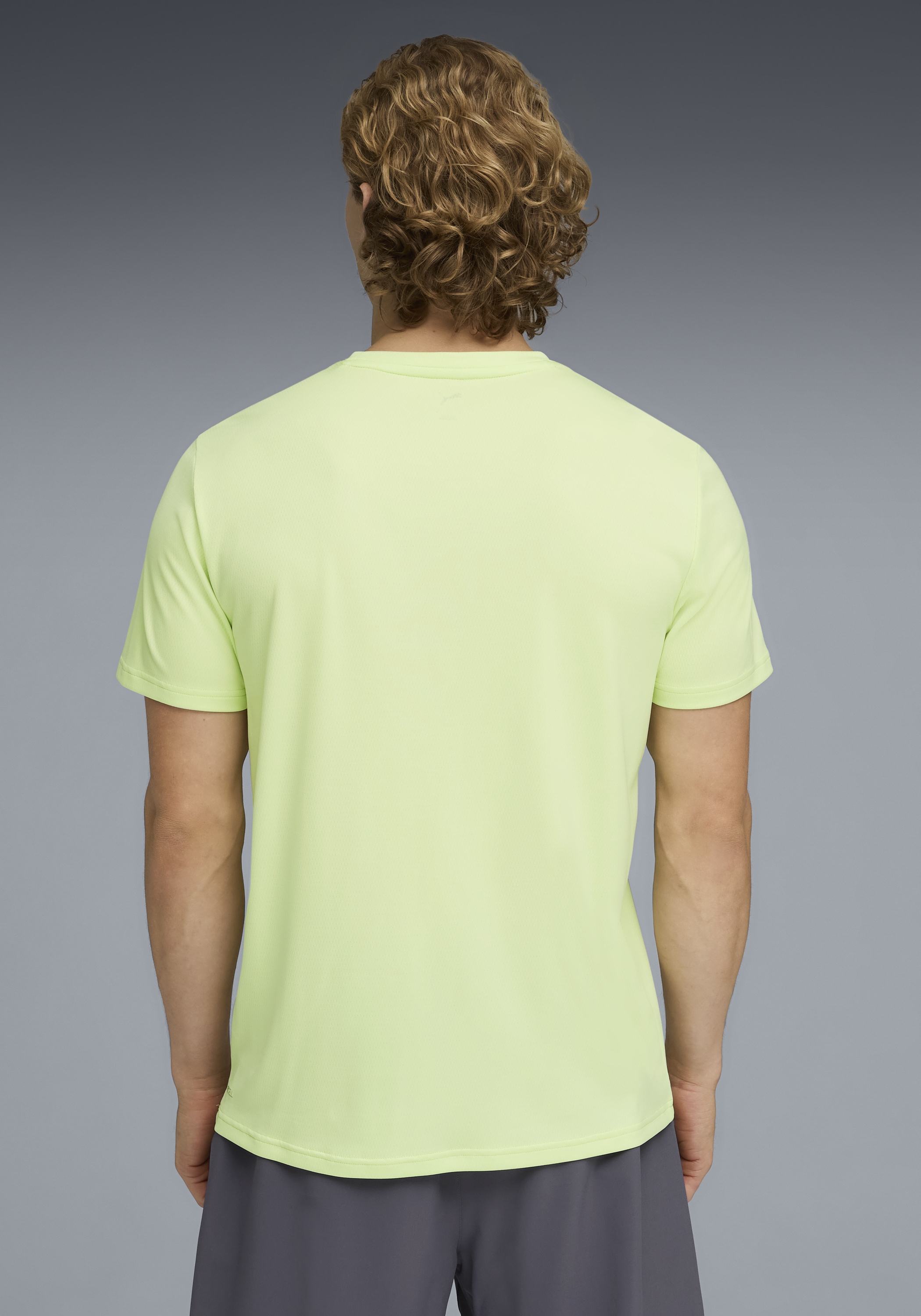 PUMA Trainingsshirt »M TAD ESSENTIAL POLY TEXTURE TEE« ergonomische Cutlines, Kurzarm, für Sportmode und aktive Workouts