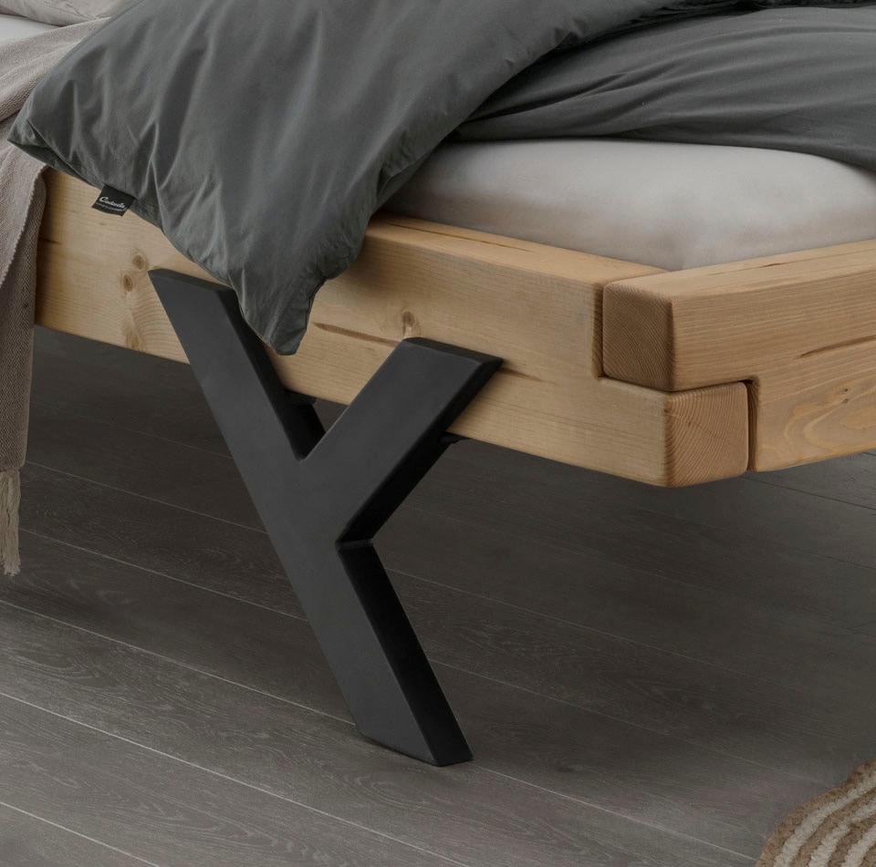 Home affaire Massivholzbett »Ultima Balkenbett Doppelbett, Füße aus Metall in Y-Form«, (hohe Belastbarkeit: 200kg je Seite), FSC®-zertifizierte Wildeiche oder Fichte, viele Breiten zur Auswahl