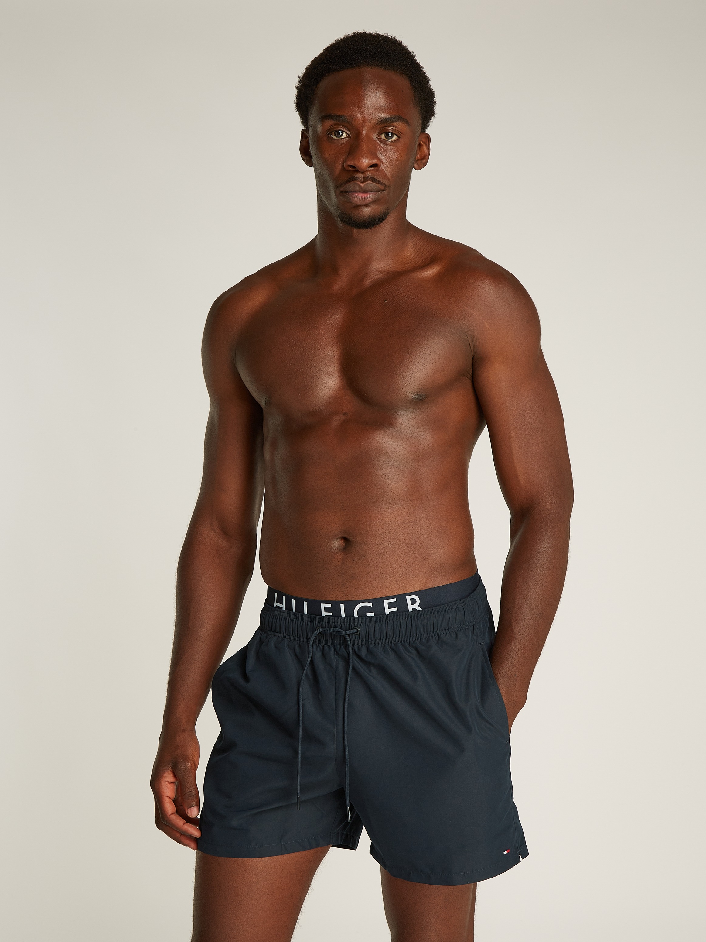 Tommy Hilfiger Swimwear Badeshorts »MEDIUM DRAWSTRING DW«, mit Bindeband, mit Logoschriftzug
