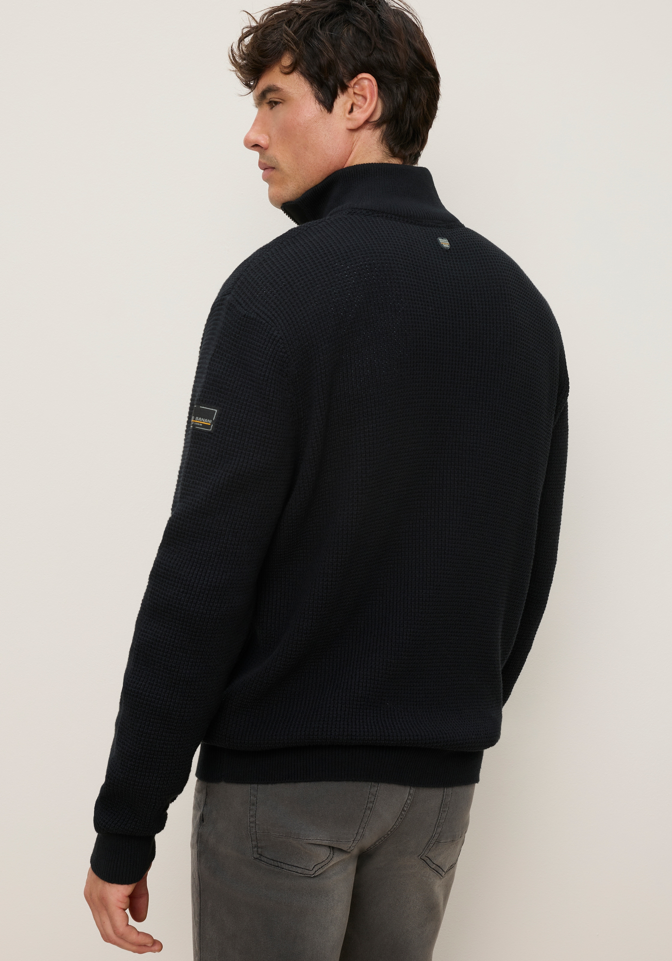 Bruno Banani Troyer »mit modischer Reißverschlussblende« Markante Strickstruktur trifft auf cleane Details.. modisch, elegant