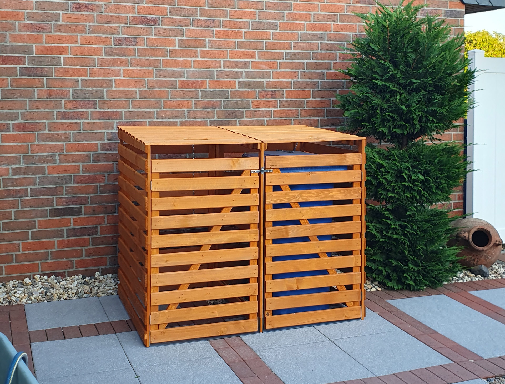 promadino Mülltonnenbox »Vario V« für 2 x 240 l, braun