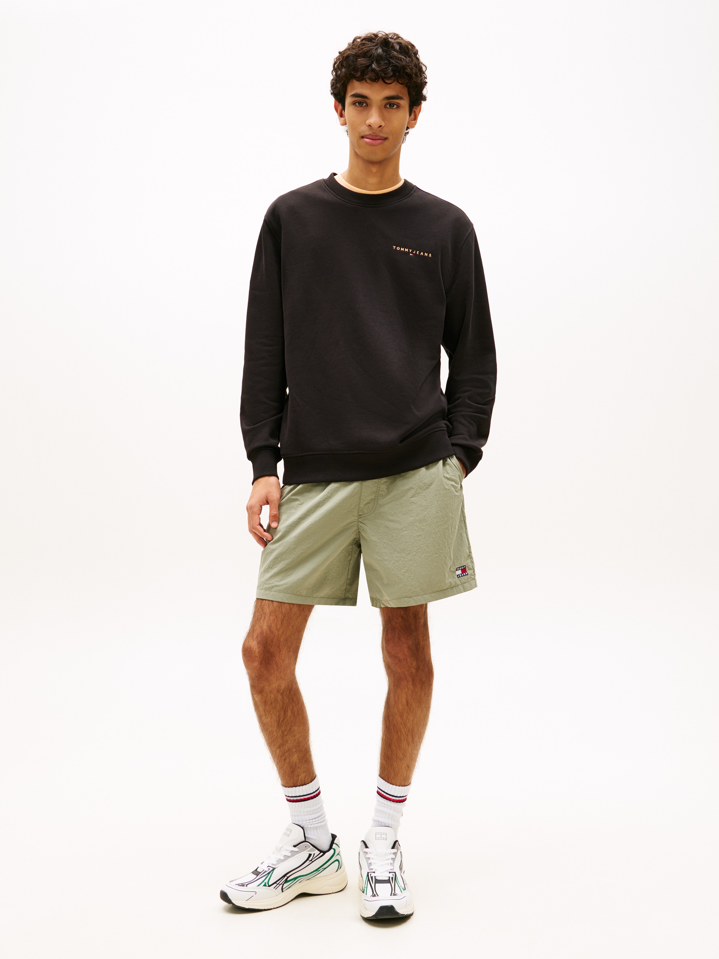 Tommy Jeans Sweatshirt »TJM REG LINEAR CREW EXT«, mit Logostickerei
