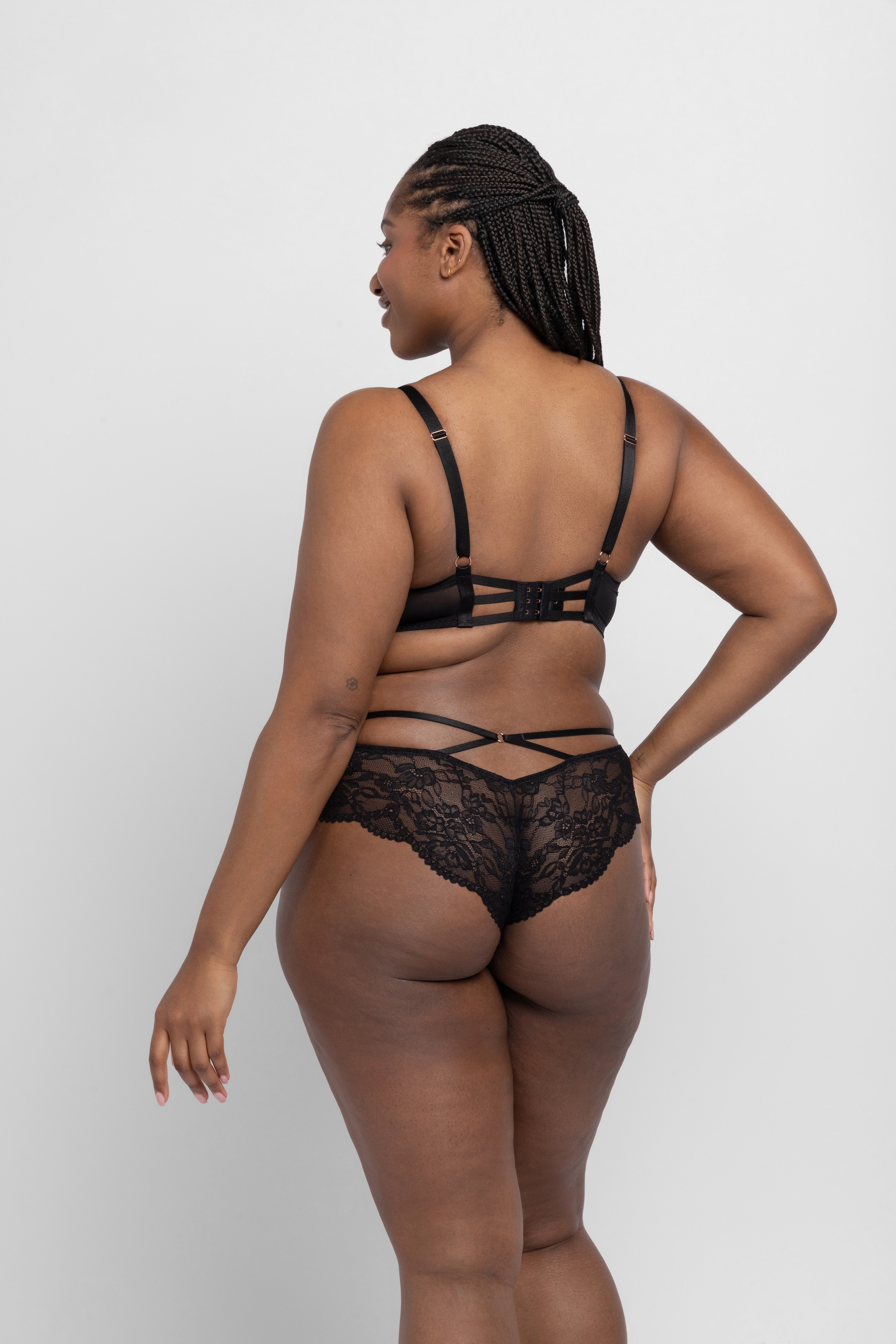 Dorina Hipster »Jill (Valentine)« mit ultrafeiner Spitze und Satin