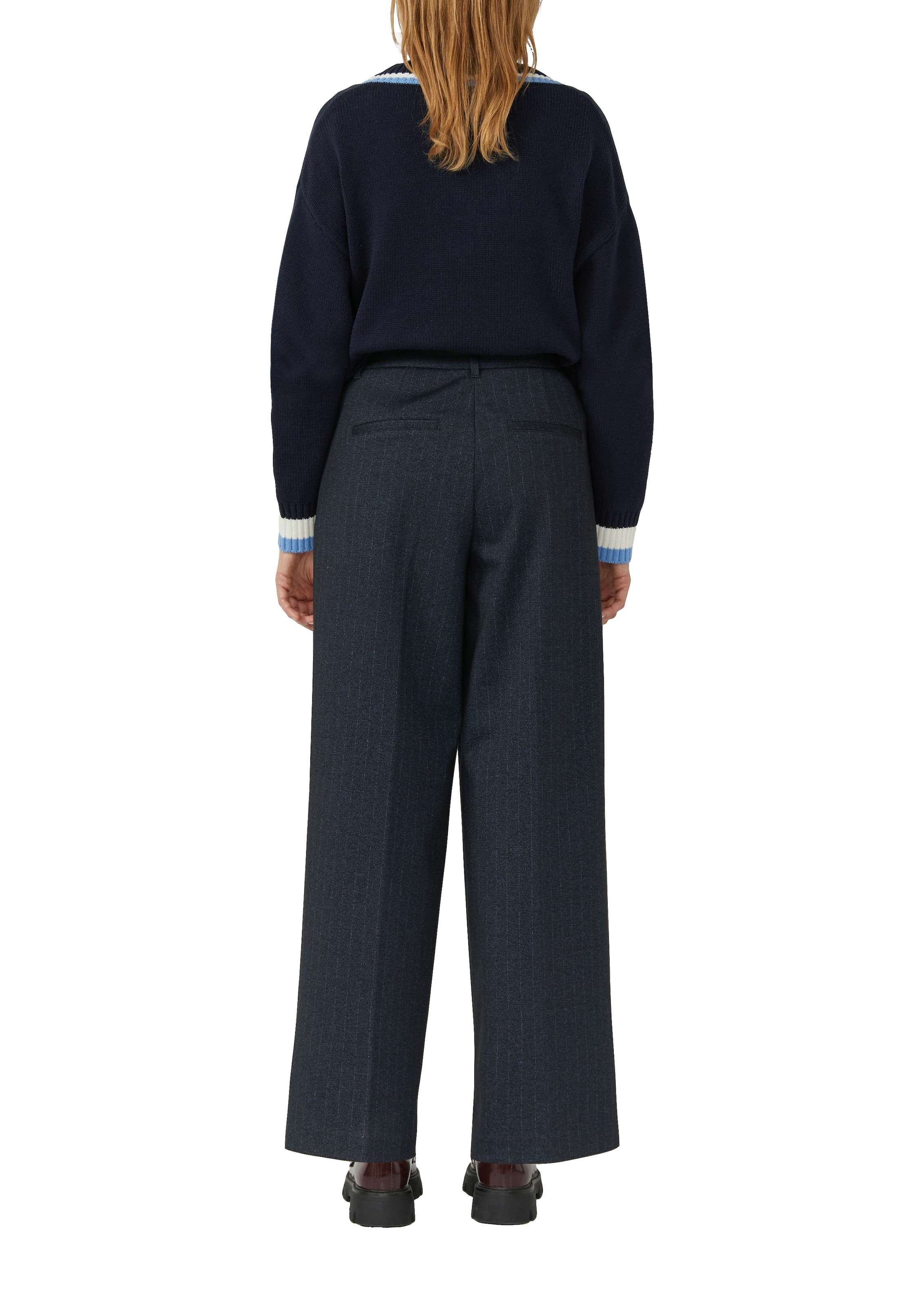 s.Oliver Bundfaltenhose, im Nadelstreifen-Look