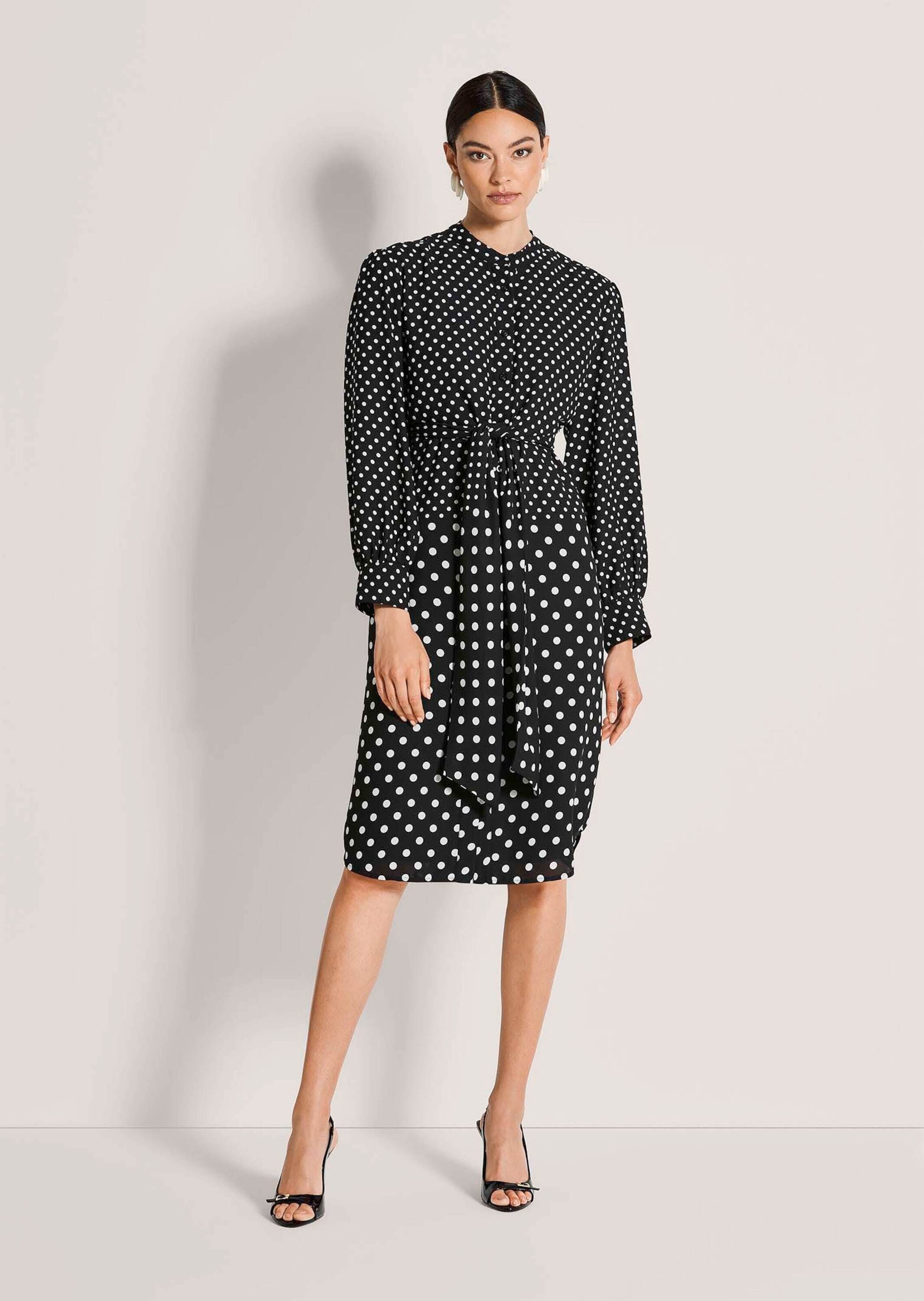 MADELEINE Sommerkleid »Wickelkleid Tupfenkleid mit Wickeloptik« Nahttasche Wickeloptik