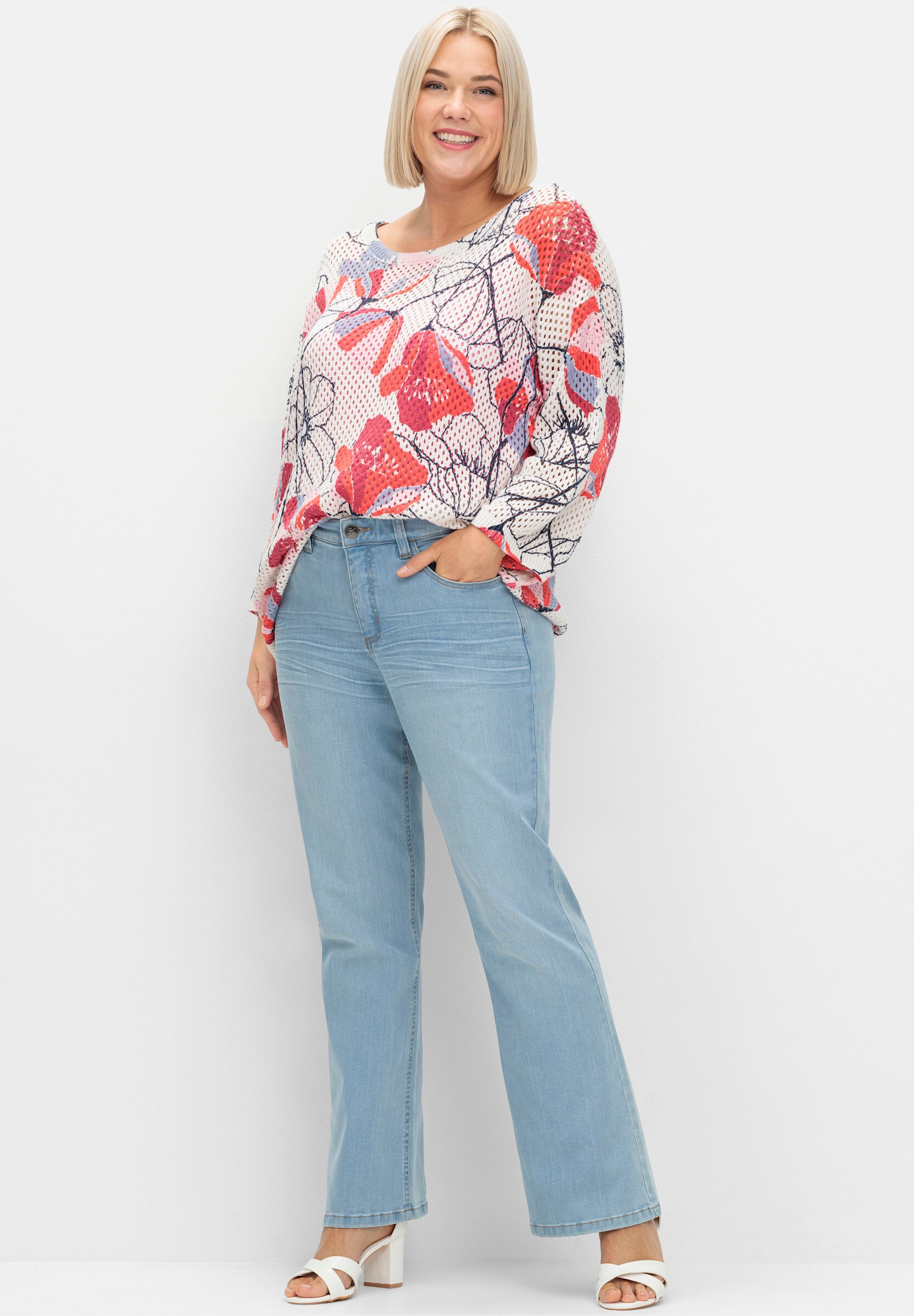 Sheego Bootcut-Jeans »Bootcut-Jeans Bootcut-Jeans mit 3D-Catfaces« mit Used-Effekten, extralang
