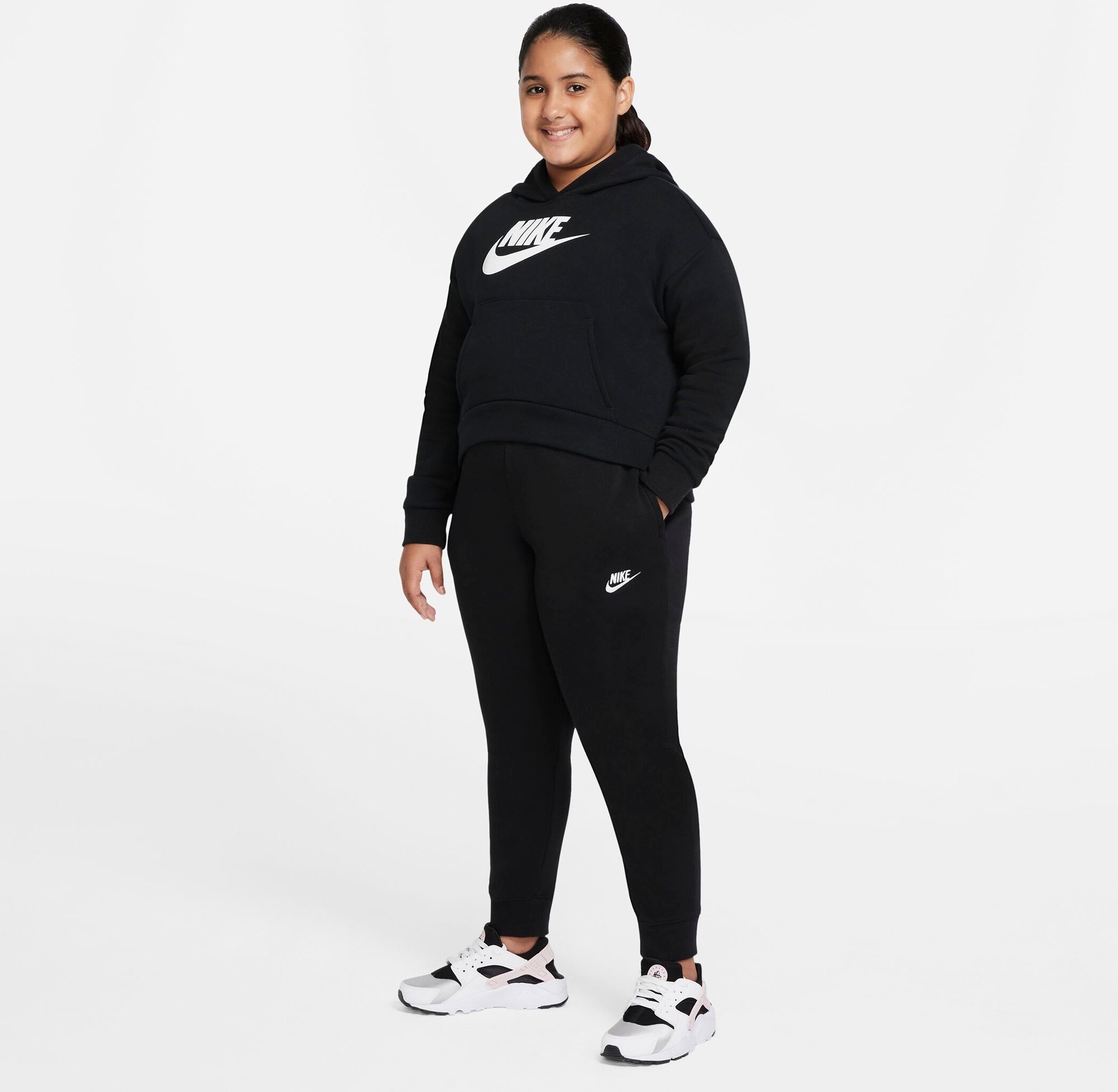Nike Sportswear Jogginghose »Club Fleece Big Kids' (Girls') Pants«, Jogginghose für Kinder aus weichem French Terry Material