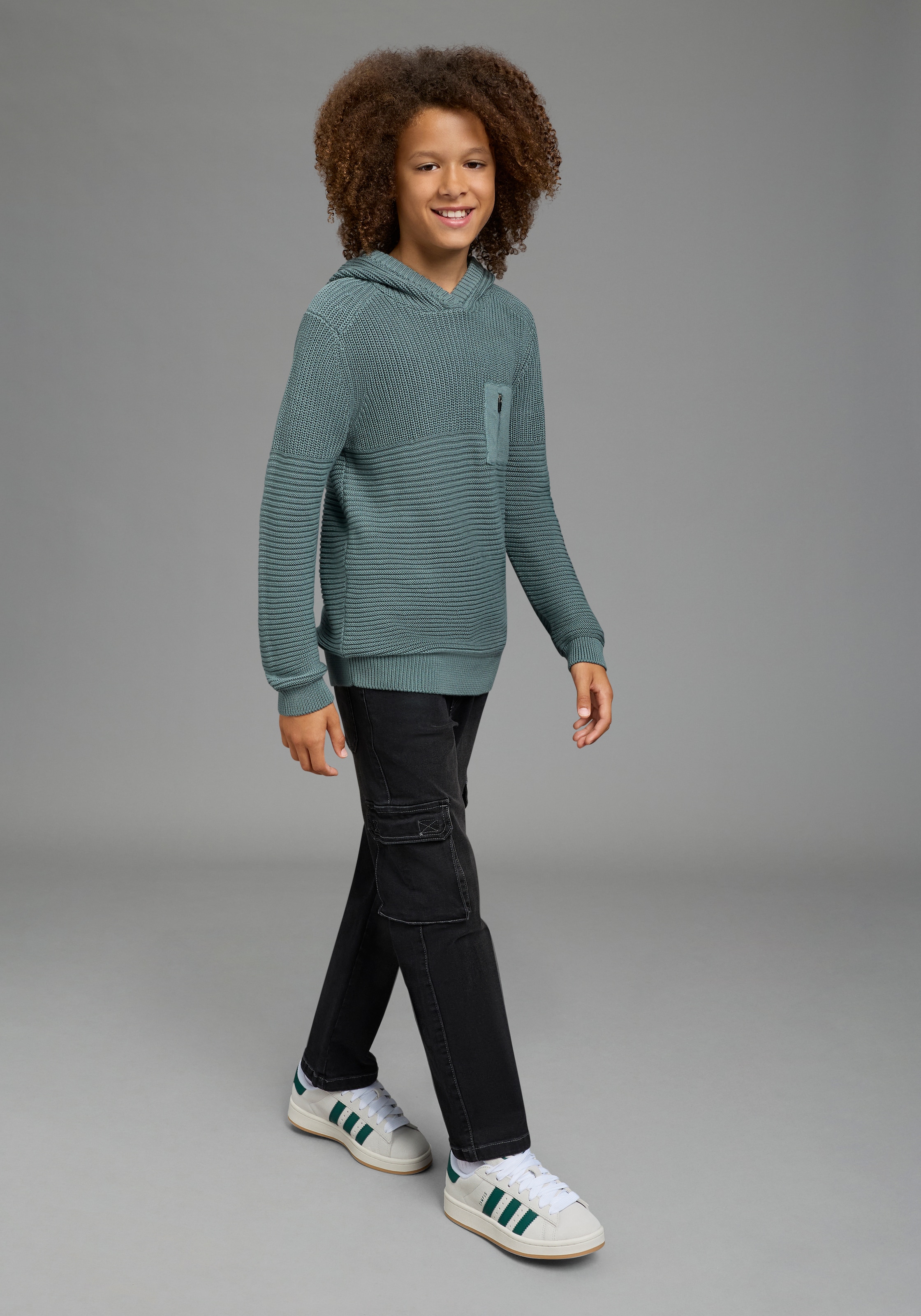 Bruno Banani Strickpullover »Kapuzen-Strickpullover mit BRUNO BANANI Badge« Pullover in Ripp-Strickstruktur, mit Kapuze und Tasche auf der Brust