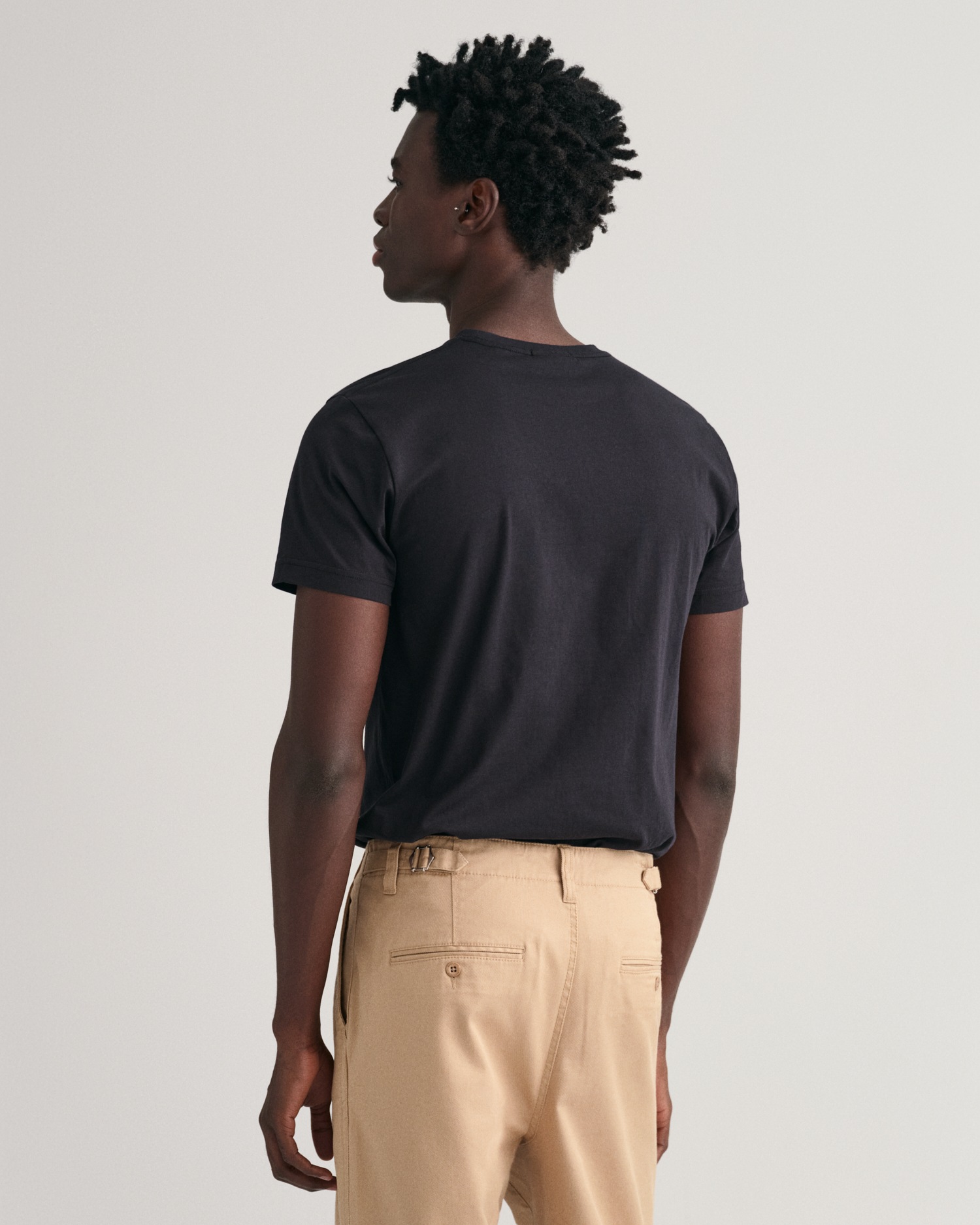 Gant T-Shirt »SLIM SHIELD SS T-SHIRT«, mit Logostickerei auf der Brust