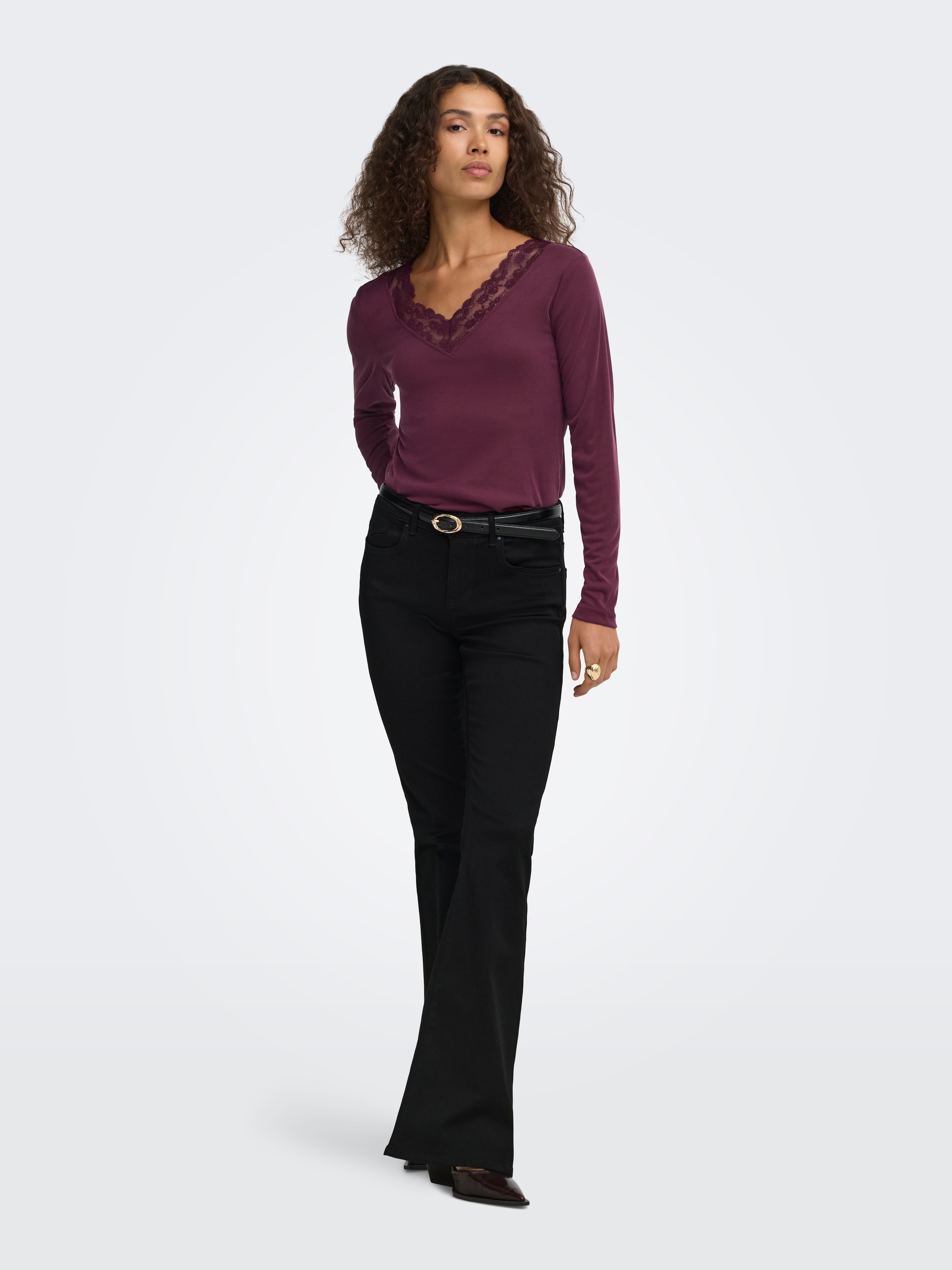 ONLY Langarmshirt »ONLIDA L/S V NECK LACE TOP CS JRS« Viskosemischung, regular fit