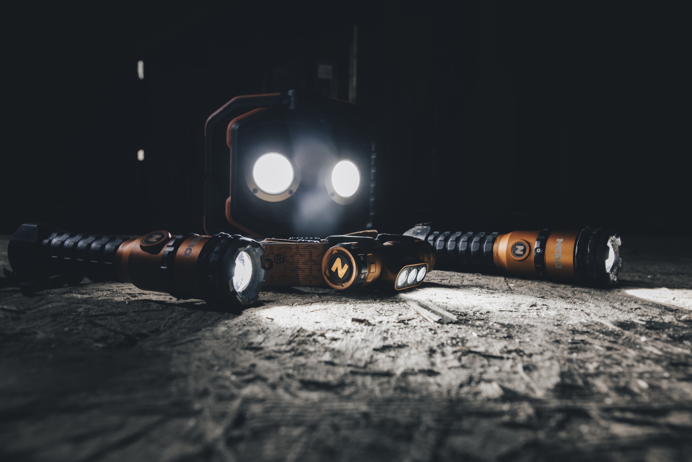 NEBO LED Taschenlampe »Master Series FL1500«, wiederaufladbar, hohe Leuchtkraft, Zoom, Magnetfuß