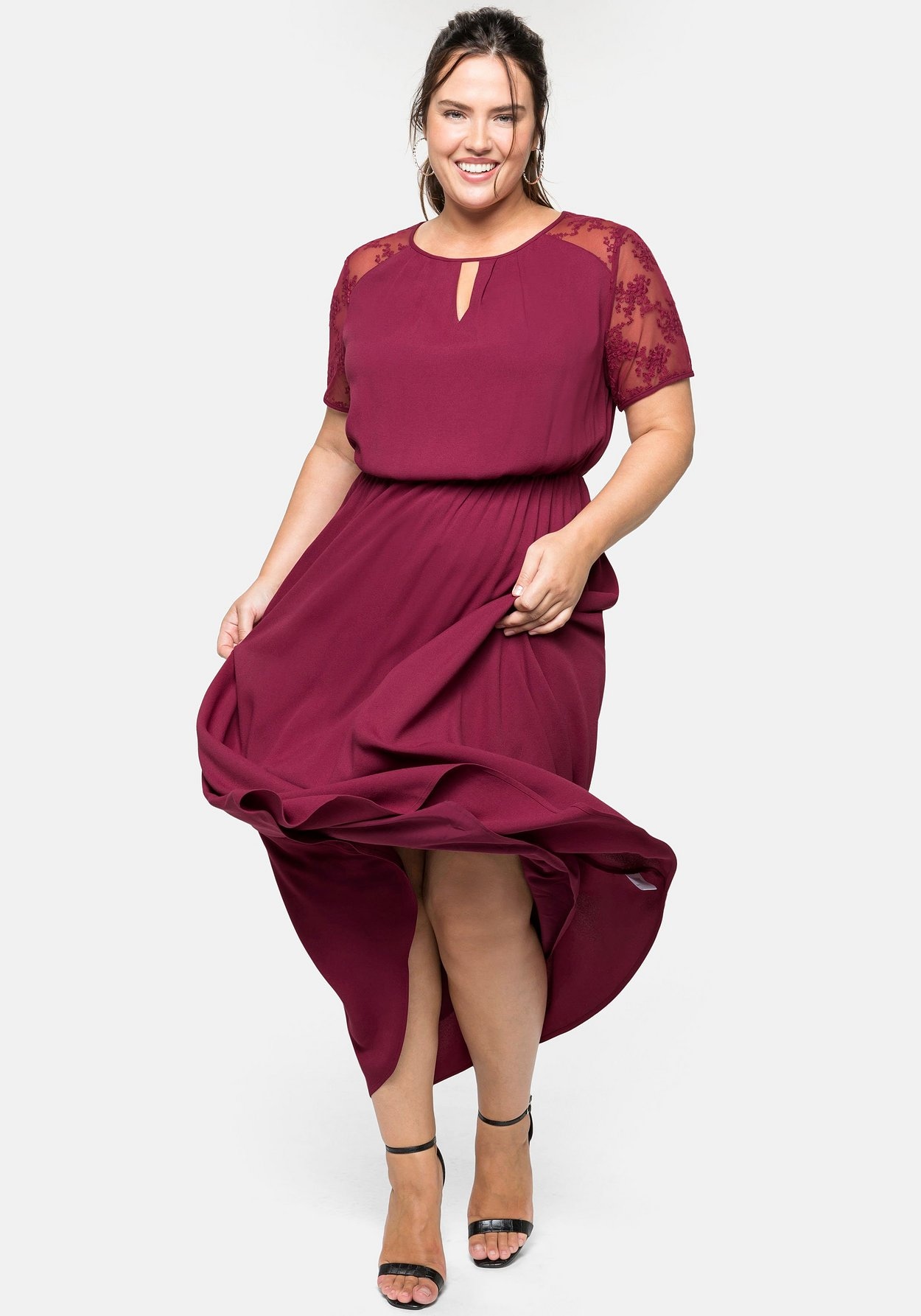 Sheego Abendkleid »Abendkleid in Maxilänge, mit Spitzeneinsatz«