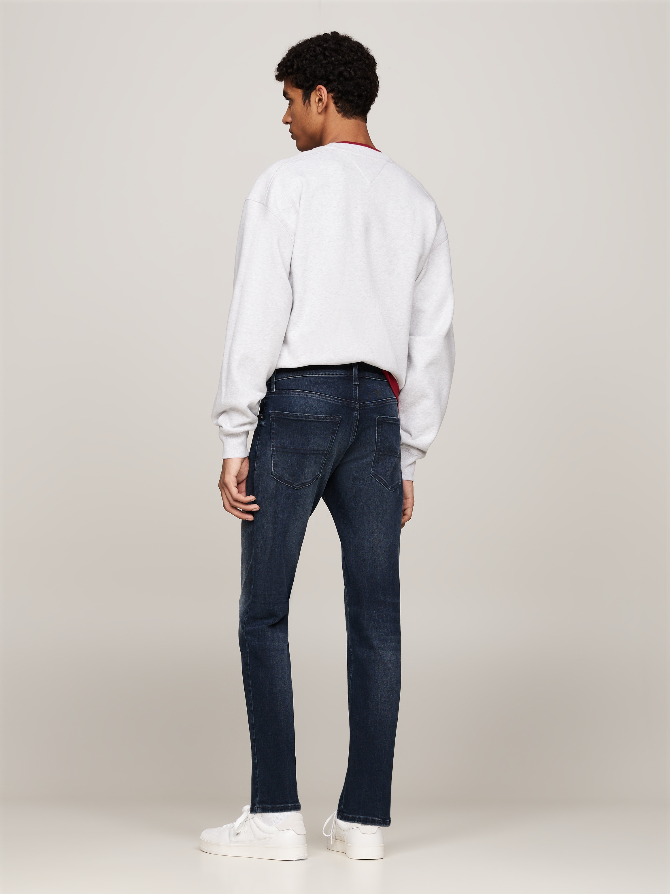 Tommy Jeans Slim-fit-Jeans »SCANTON SLIM«, mit Logoprägung