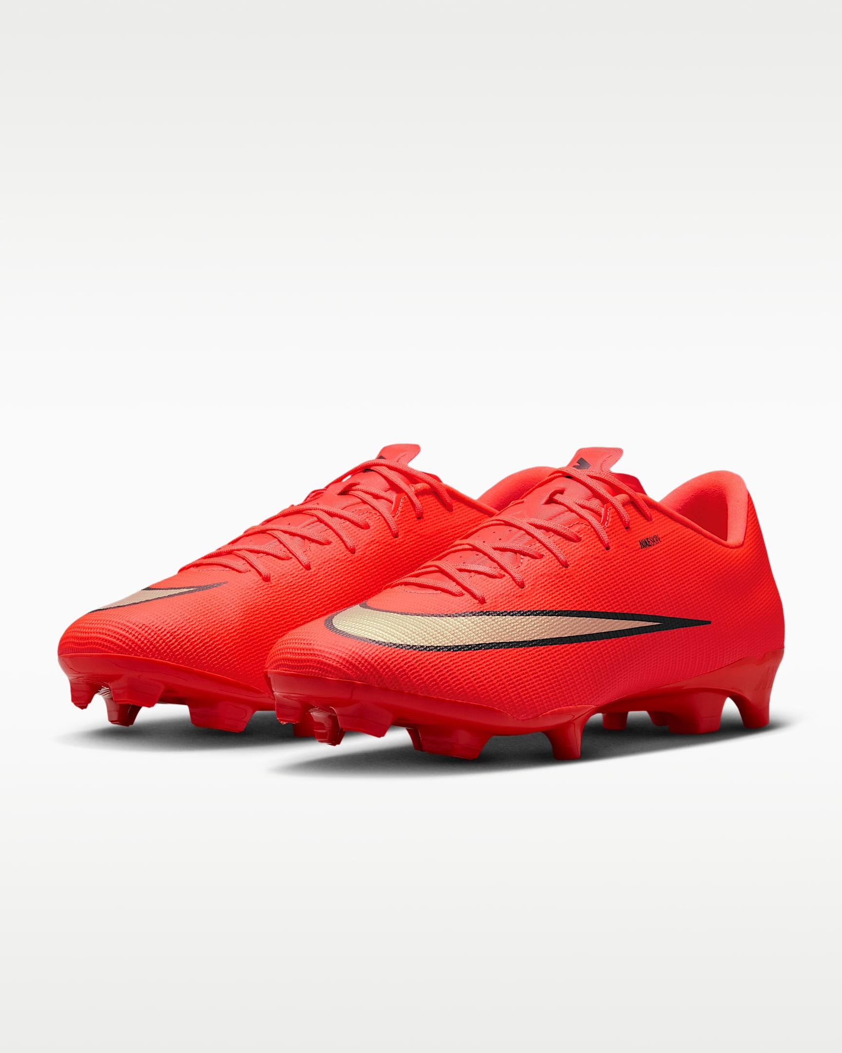 Nike Fußballschuh »Mercurial Vapor 17 Academy MG«  für Rasen und Kunstrasen neuer Generation speziell feste Böden