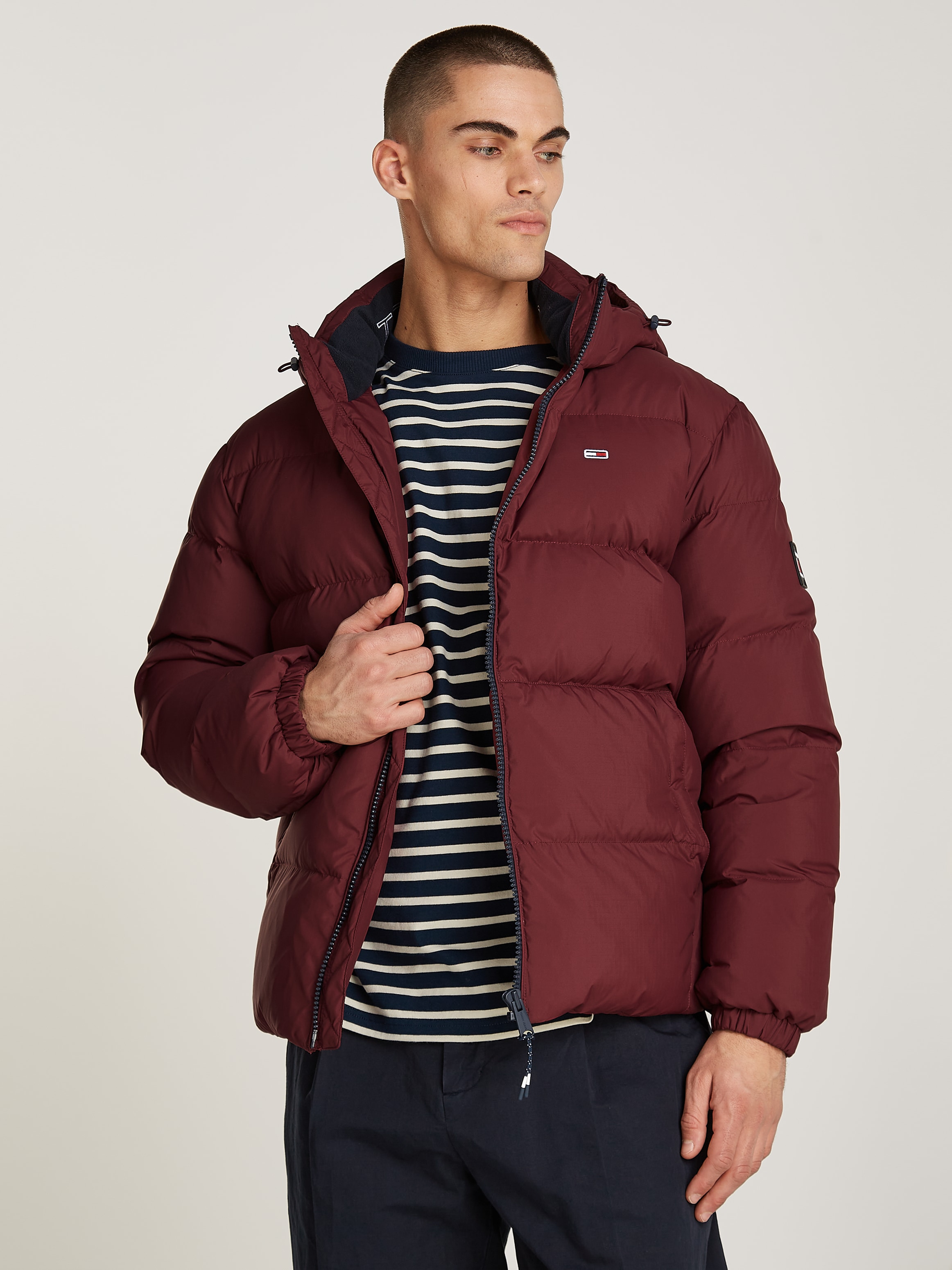 Tommy Jeans Steppjacke »TJM ESSENTIAL DOWN JACKET EXT«, mit Kapuze