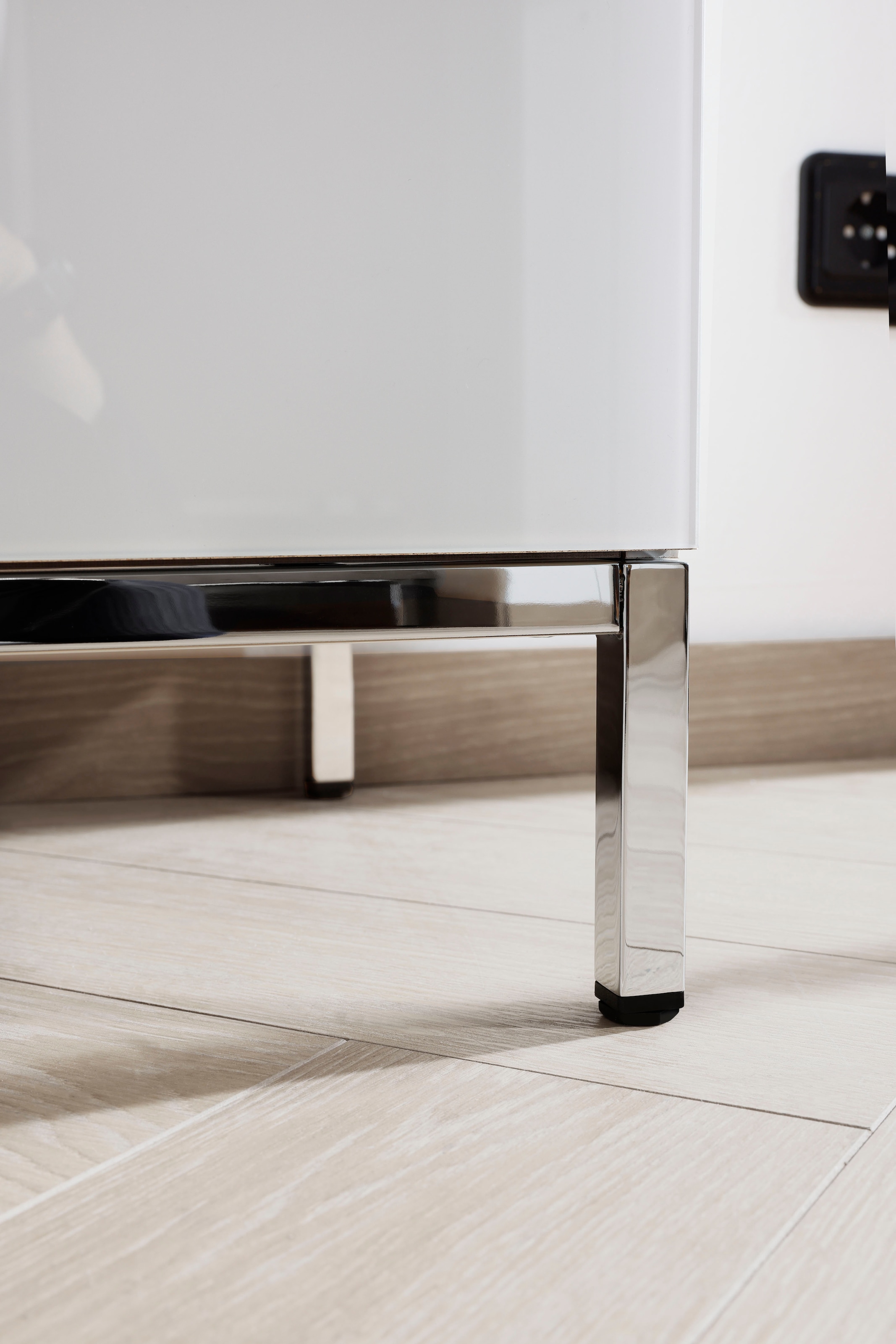 rauch Kombikommode »Kommode Türkommode Sideboard Kombikommode FLIPP mit Glasfront«, (Breite 120 cm mit 2 Einlegeböden), 1-türig mit 5 Schubladen und Soft-Close-Funktion sowie Glasfront