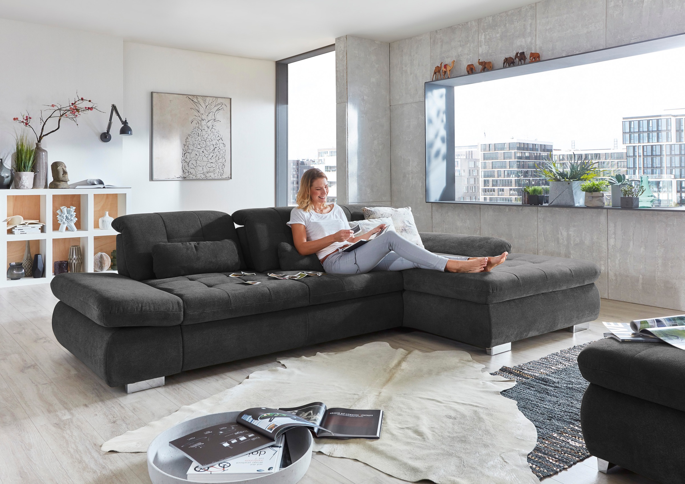 Die PlanBar Ecksofa »MP-IN17004 L-Form«, wahlweise mit Bettfunktion, Sitztiefen- und Kopfteilverstellung
