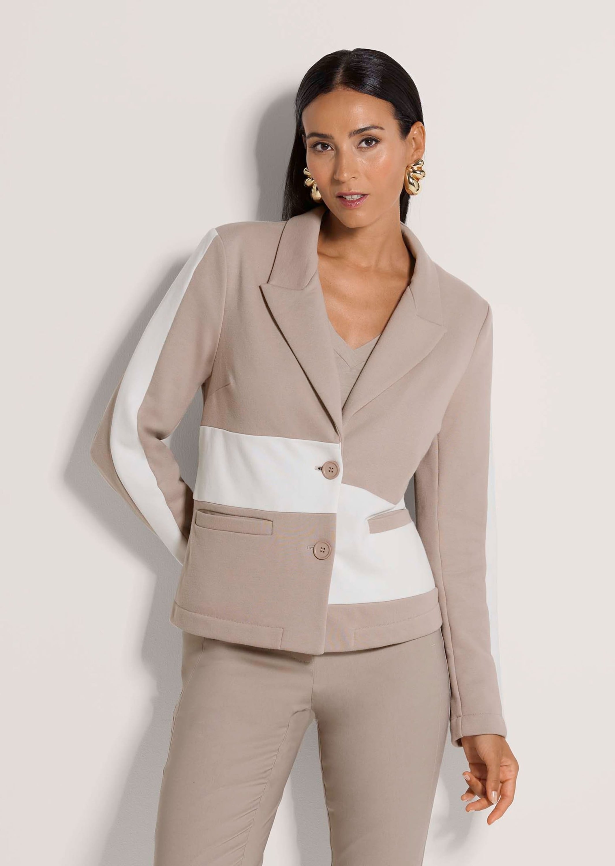 MADELEINE Langarmshirt »Blazer Elegante Businessjacke mit Kontrasten« Asymmetrische Blocktreifen