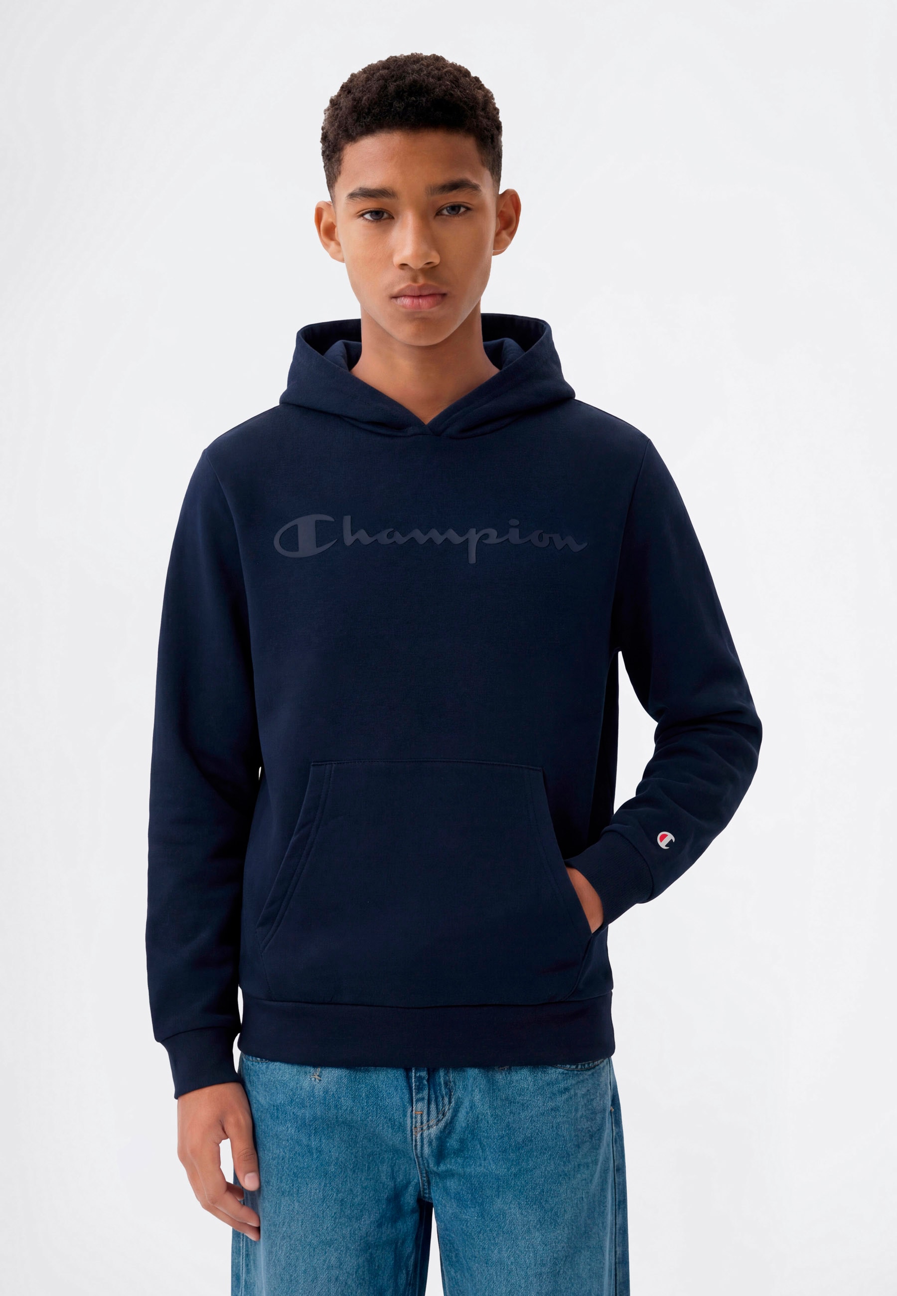 Champion Kapuzensweatshirt »SPORTWEAR HOODIE Standard Fit«, für Kinder, mit Kapuze, aus Baumwolle und Polyester, Standard Fit
