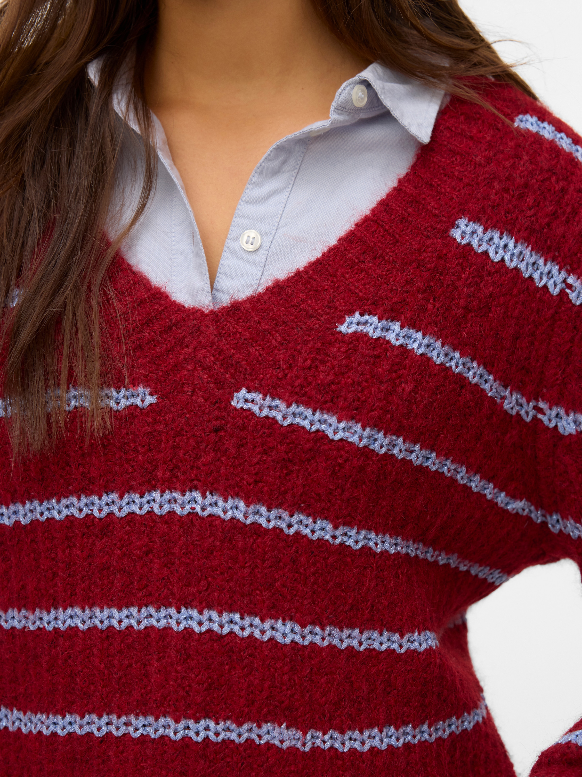 Vero Moda V-Ausschnitt-Pullover »VMAWESOME SHINE LS V-NCK STRIPE PULL BOO« mit Glitzer-Effekt