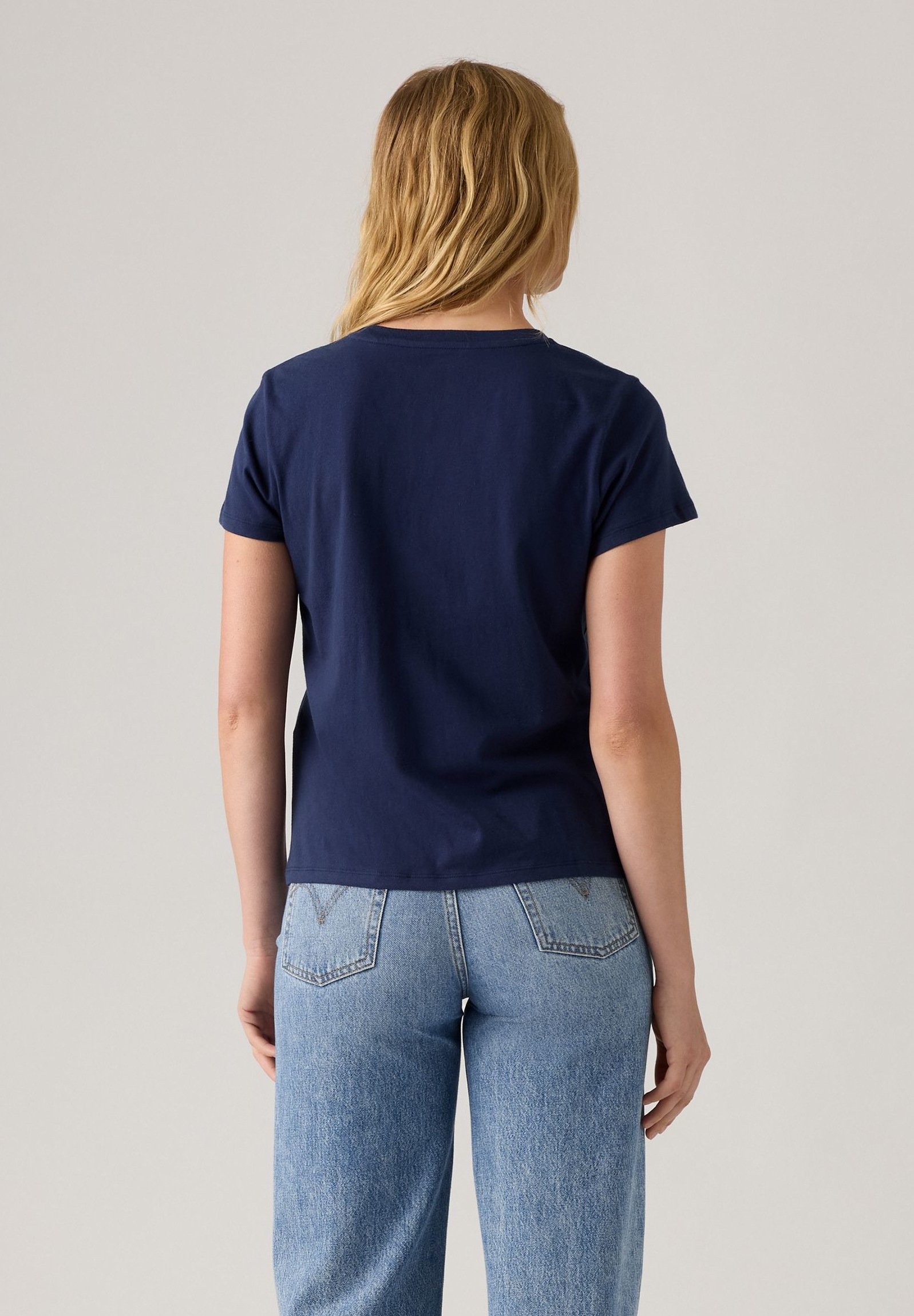 Levi's® T-Shirt »THE PERFECT TEE«, mit Batwing-Logoprint