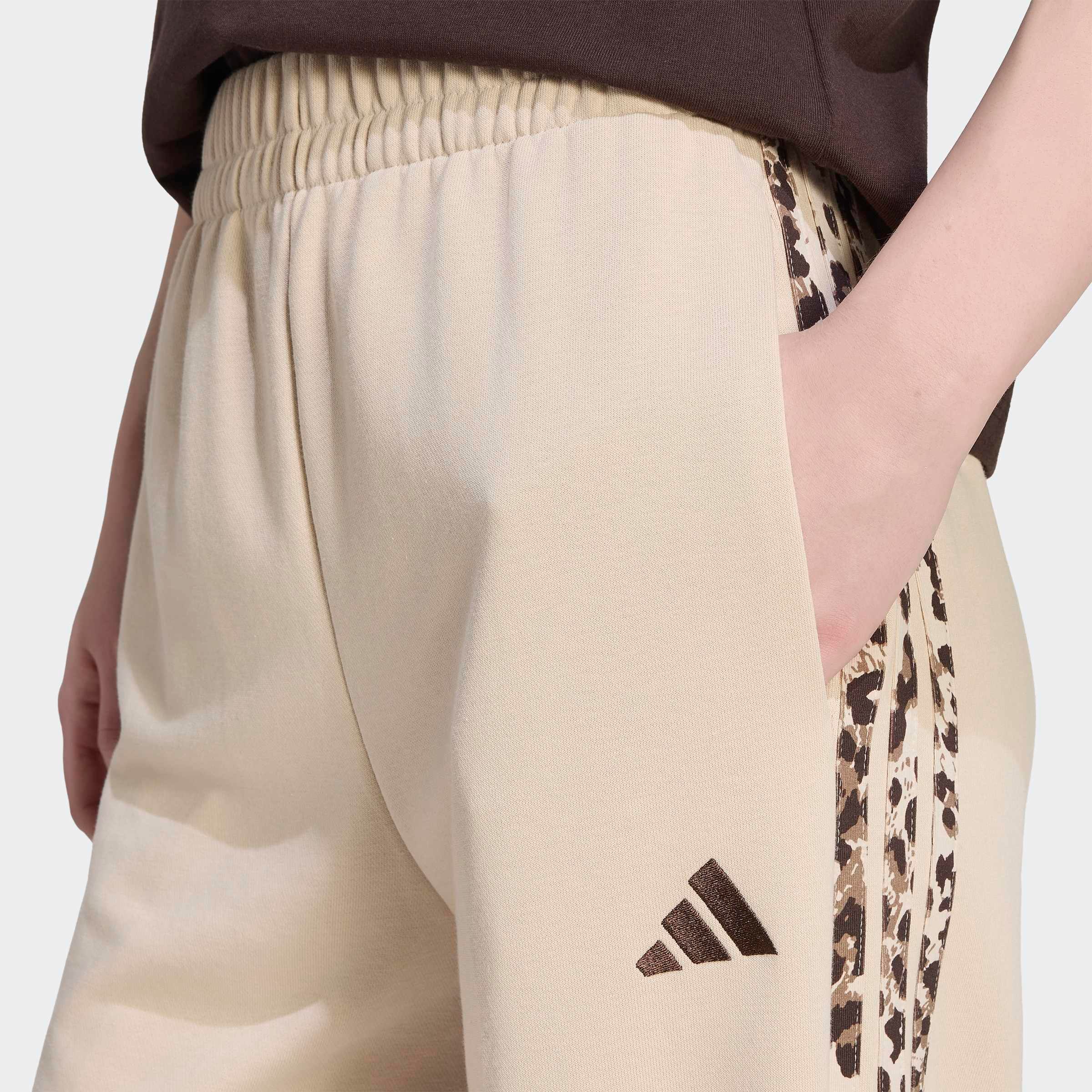 adidas Sportswear Sporthose »SEASONAL ESSENTIALS, ANIMALPRINT«