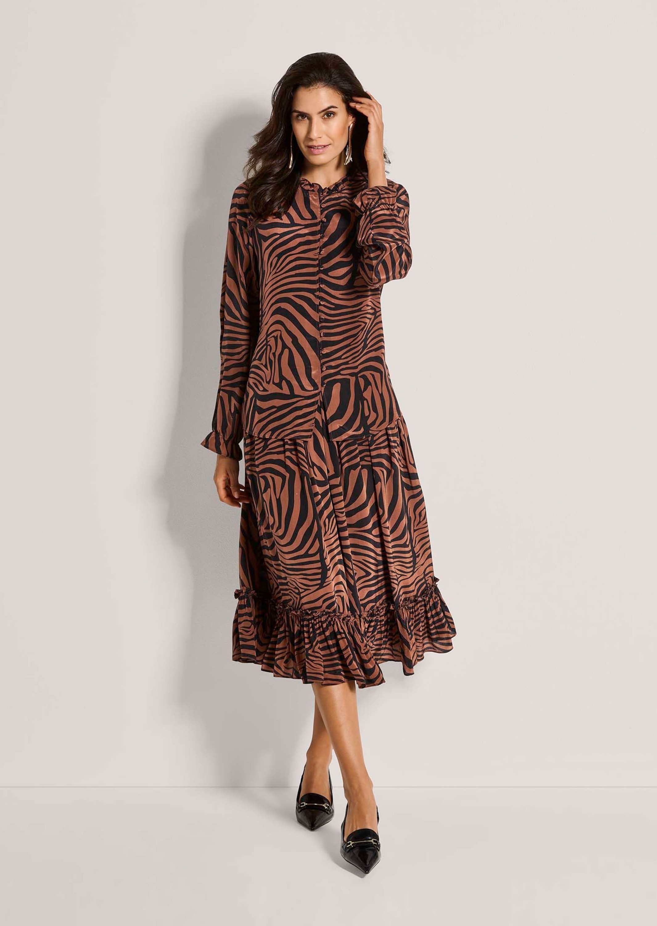 MADELEINE Langarmbluse »Chiffonbluse Viskosebluse mit Zebramuster« Bluse mit Rundhalsausschnitt und Rüschen