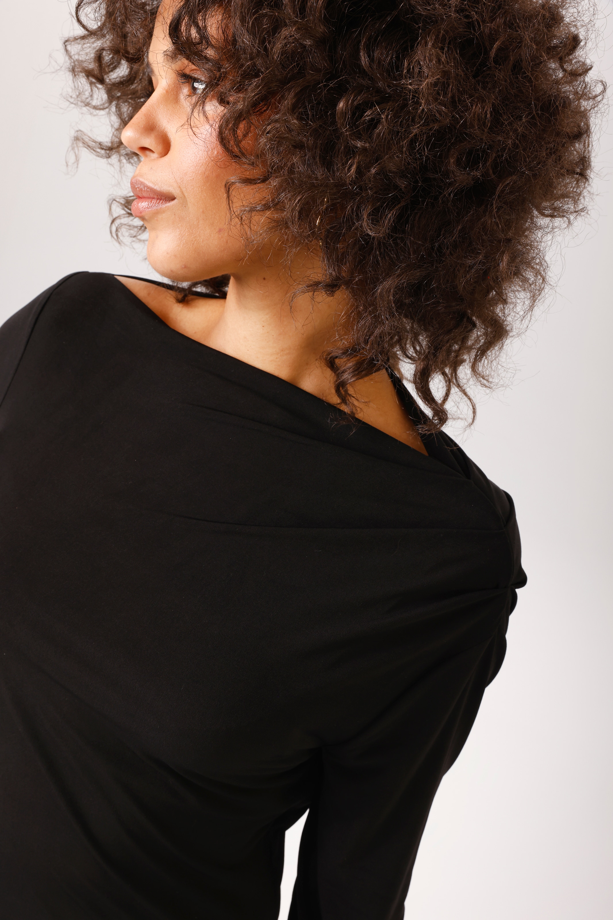 Aniston CASUAL Maxikleid mit asymmetrischen Wasserfall-Ausschnitt - NEUE KOLLEKTION