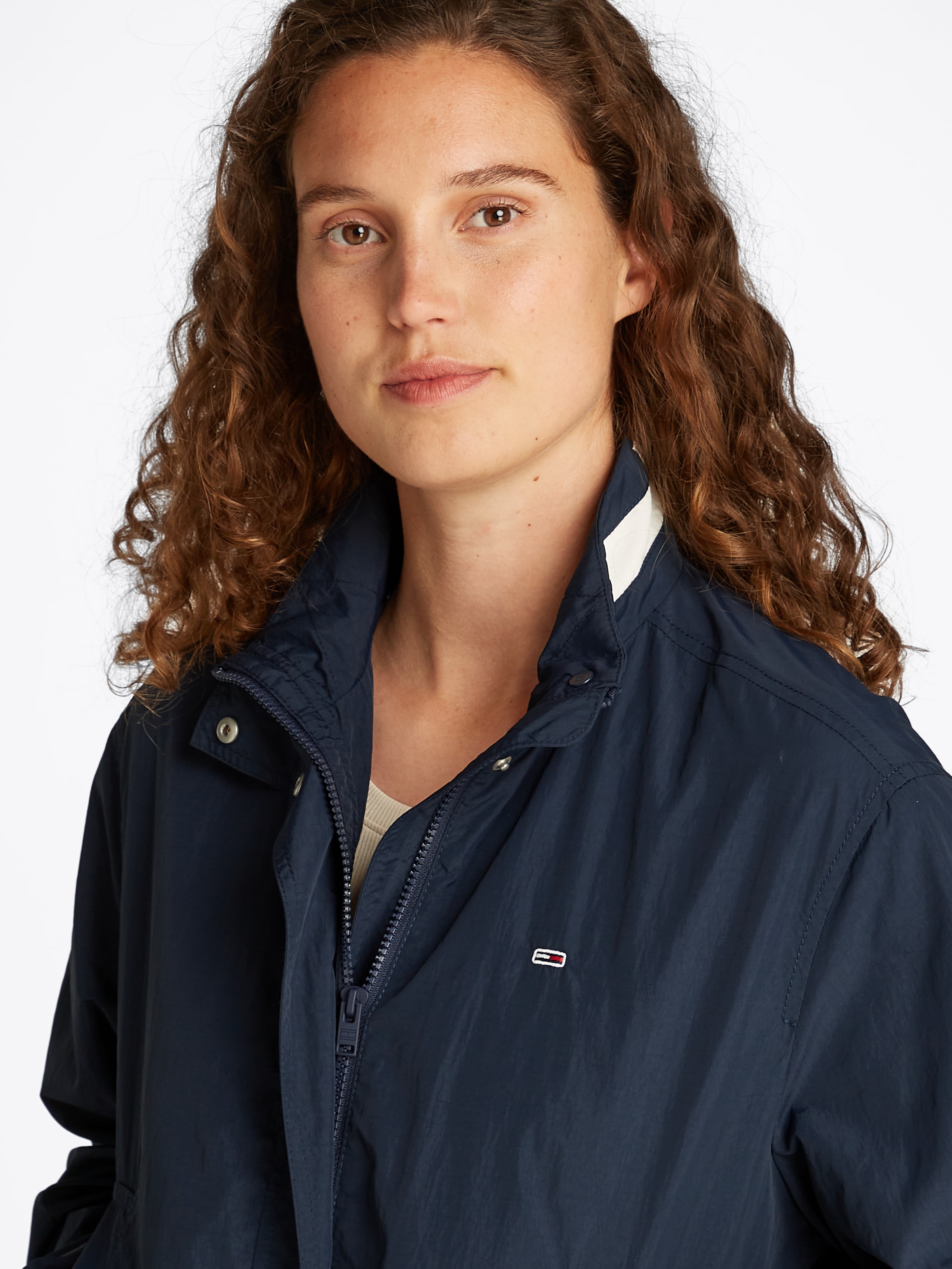 Tommy Jeans Curve Windbreaker »TJW ESSENTIAL JACKET EXT«, in Großen Größen