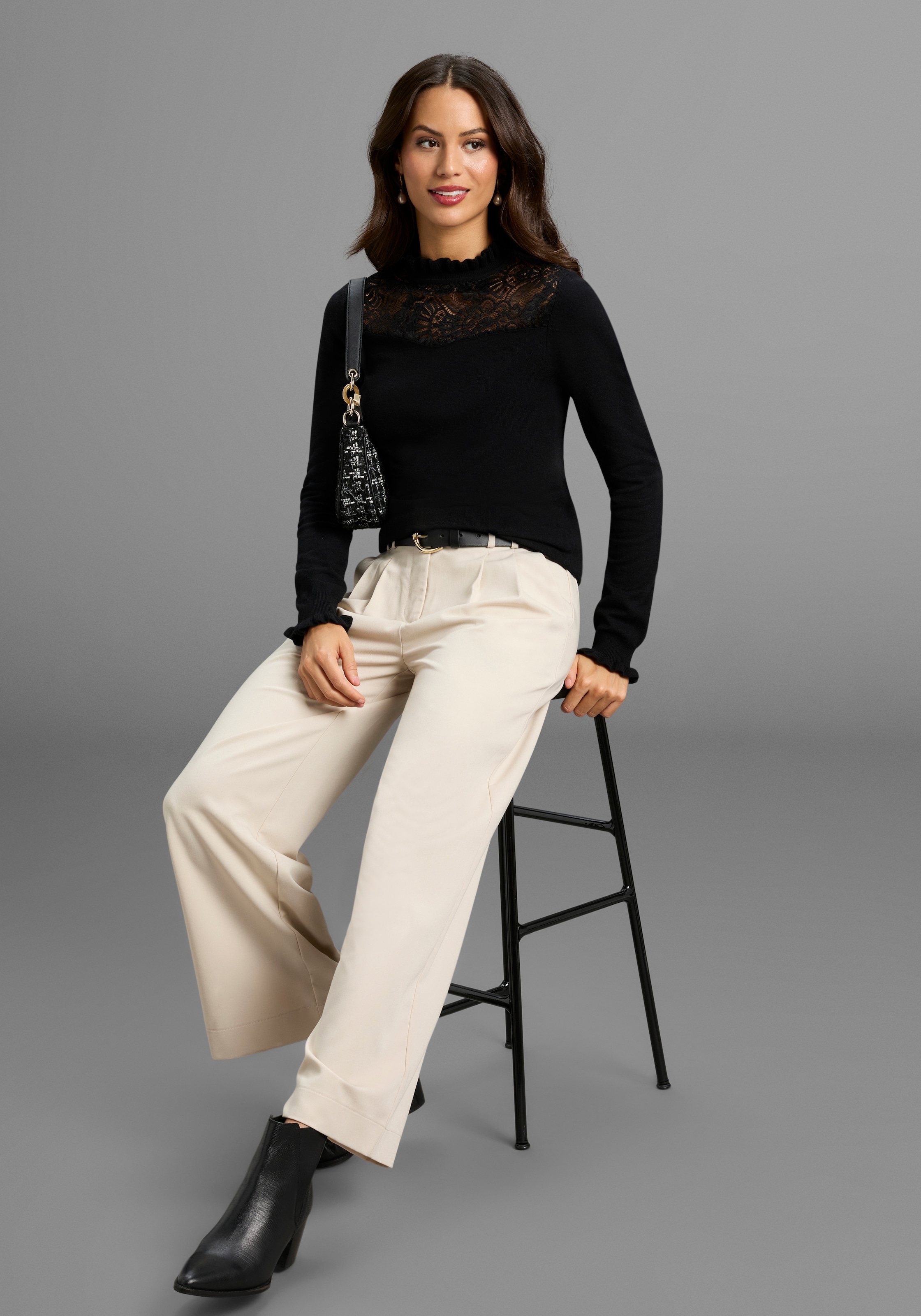 Laura Scott Stehkragenpullover Feinstrickpullover mit femininem Spitzeneinsatz - NEUE KOLLEKTION