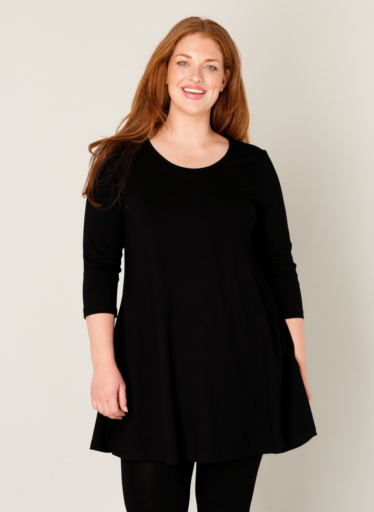 Base Level Curvy Tunikashirt »Aria« mit Rundhalsausschnitt