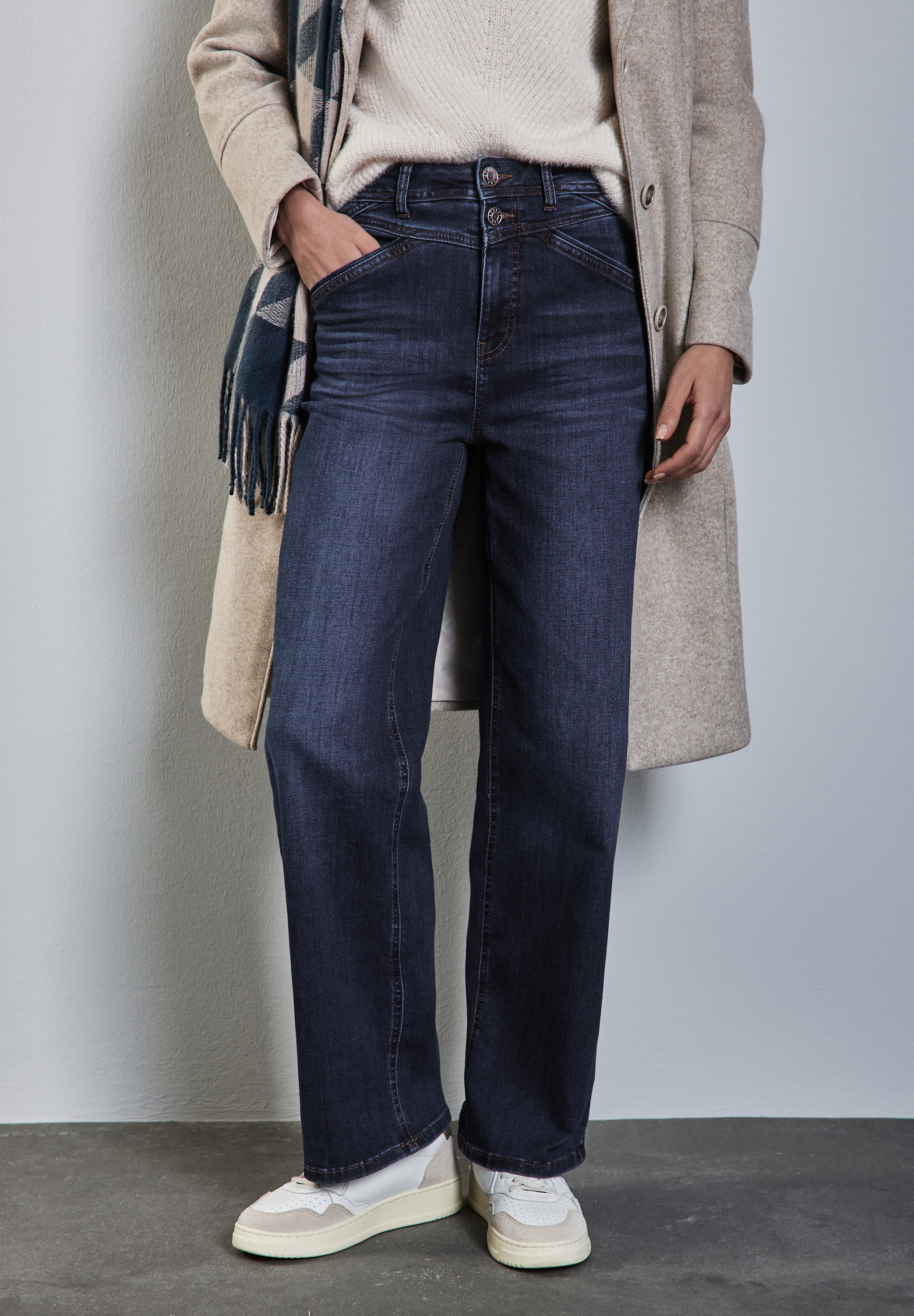 STREET ONE Loose-fit-Jeans, mit Taschen