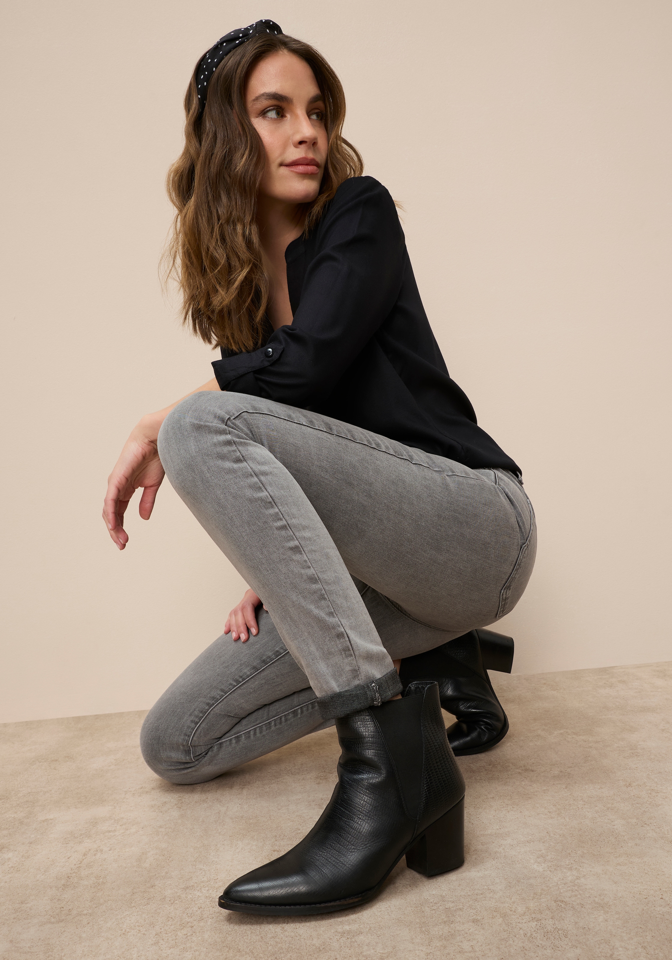 Tamaris Skinny-fit-Jeans schmale Beinweite, mit Gürtelschlaufenbund, mit Metallreißverschluss