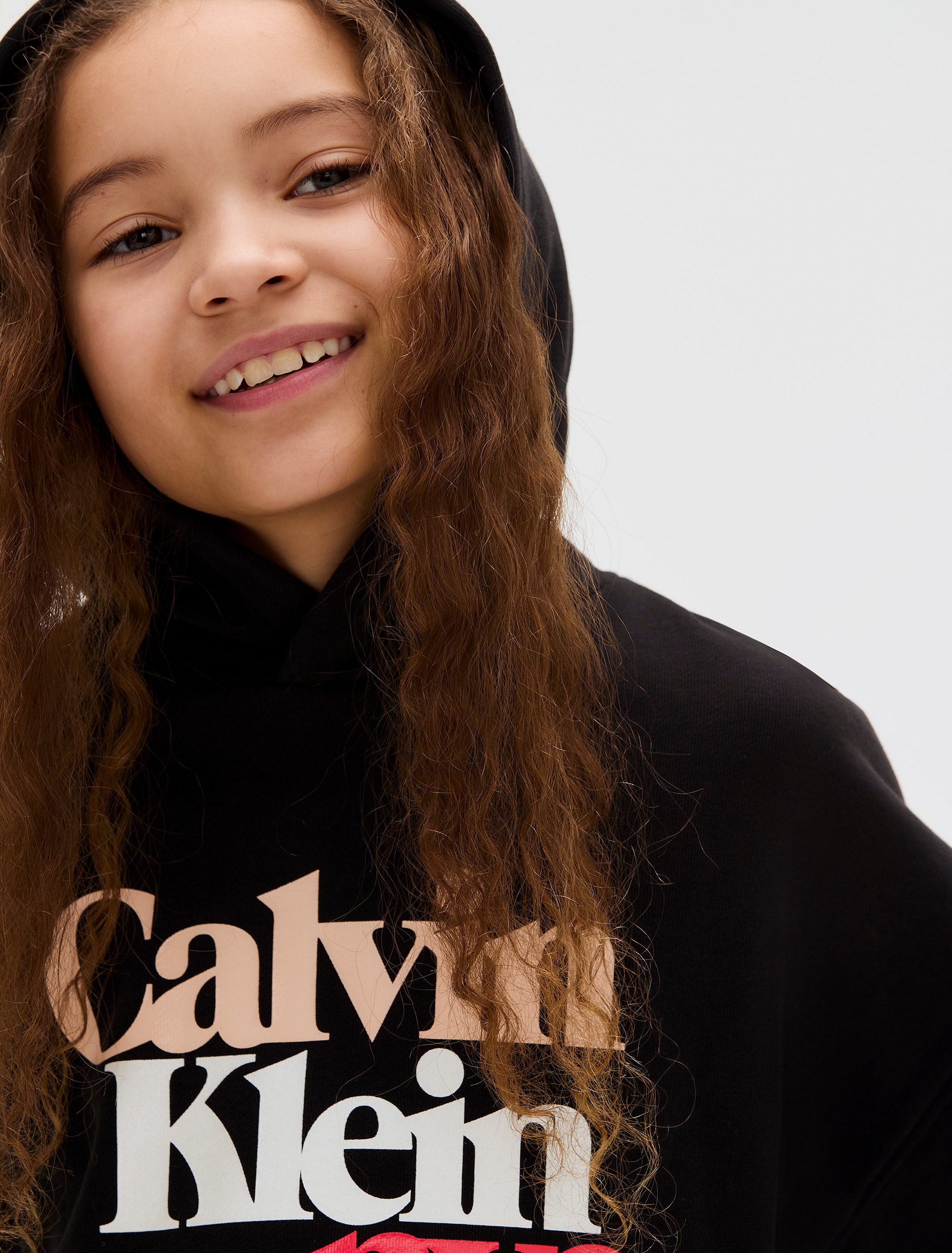 Calvin Klein Jeans Kapuzensweatshirt »PEARL SIGNATURE TERRY HOODIE«, für Kinder bis 16 Jahre, mit großem Druck