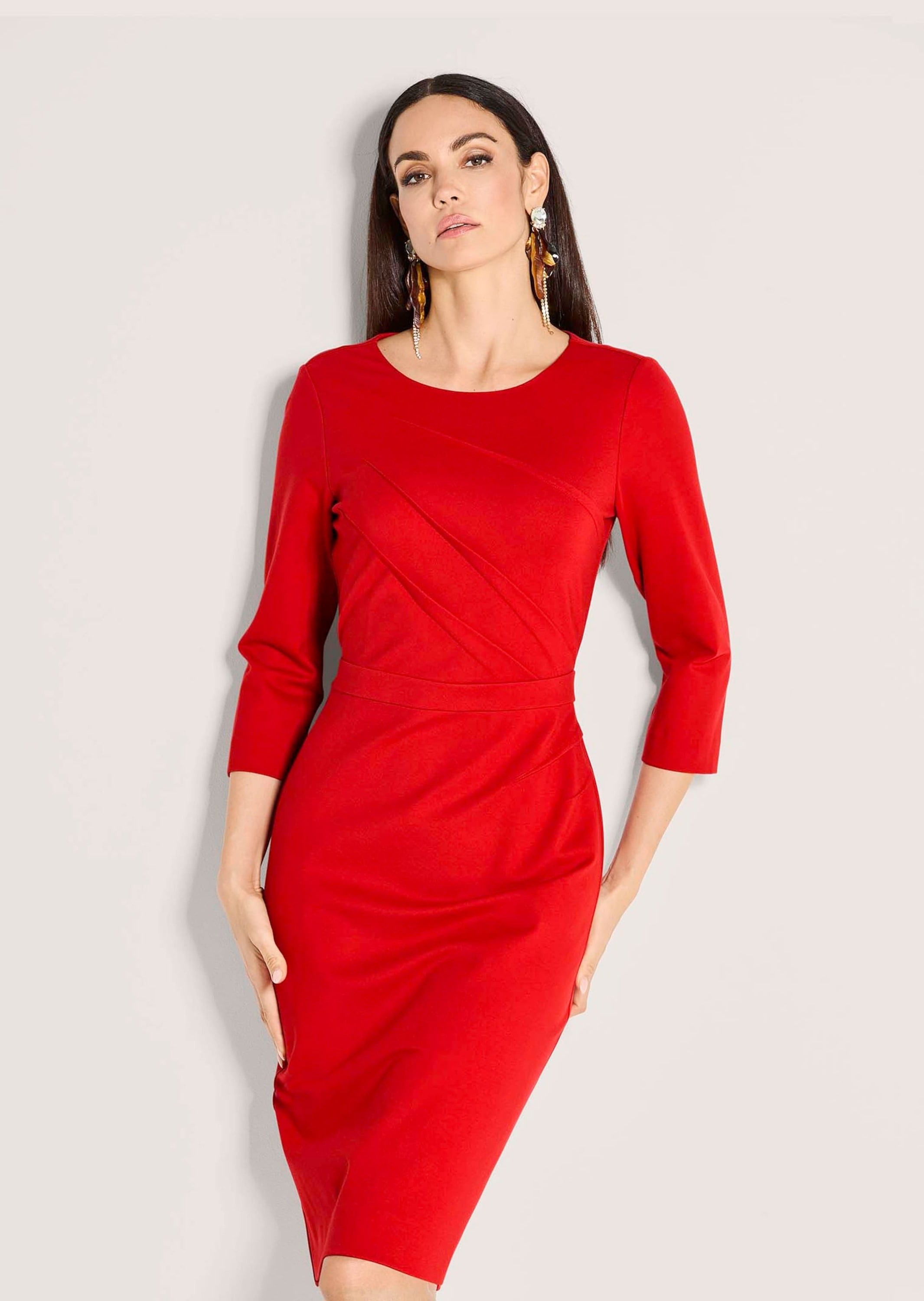 MADELEINE Jerseykleid »Etuikleid Schmales Jersey-Kleid mit Rundhals«