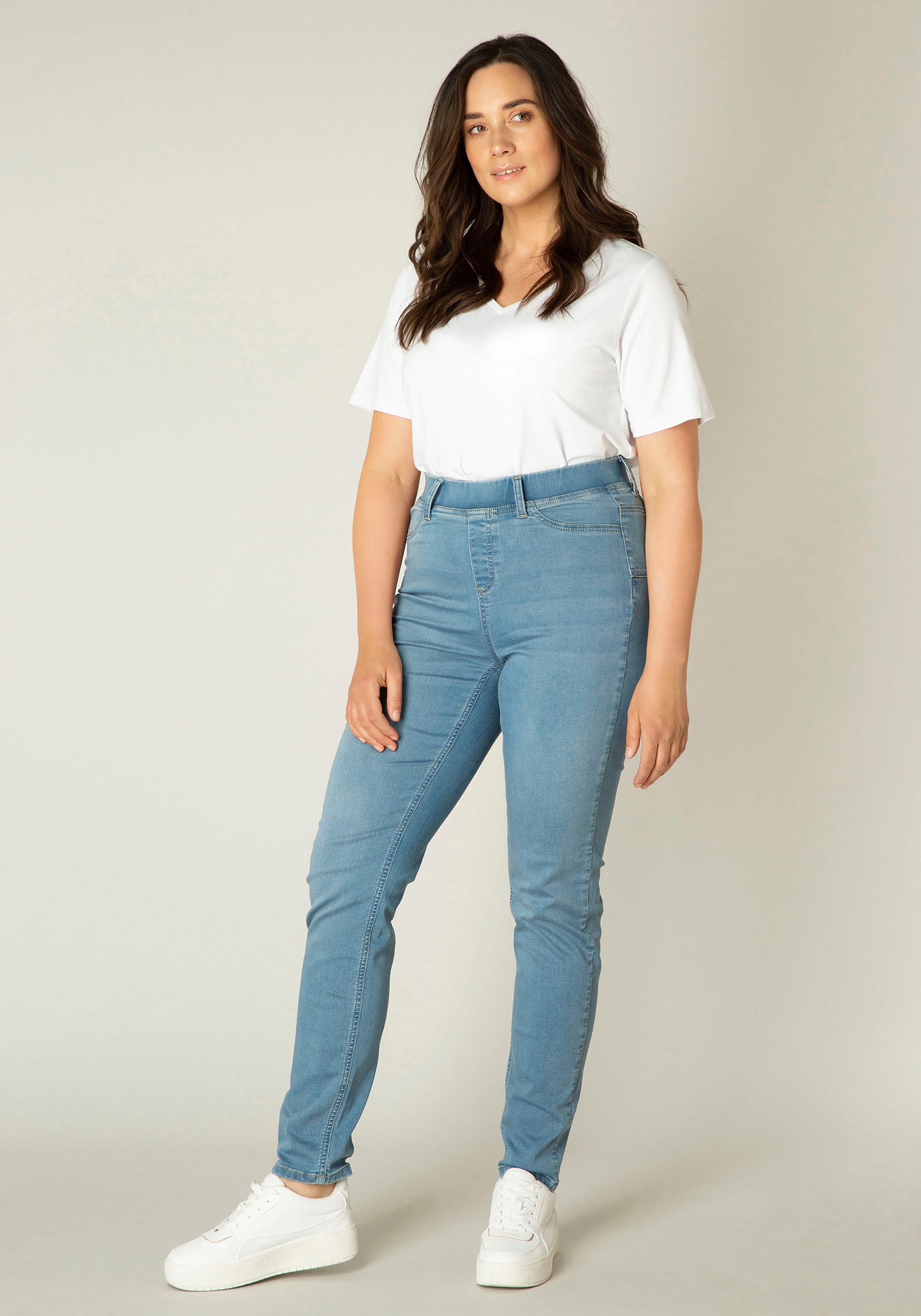 Base Level Curvy Jeansjeggings »TESSA«, mit angedeuteten Eingrifftaschen und Stretchanteil
