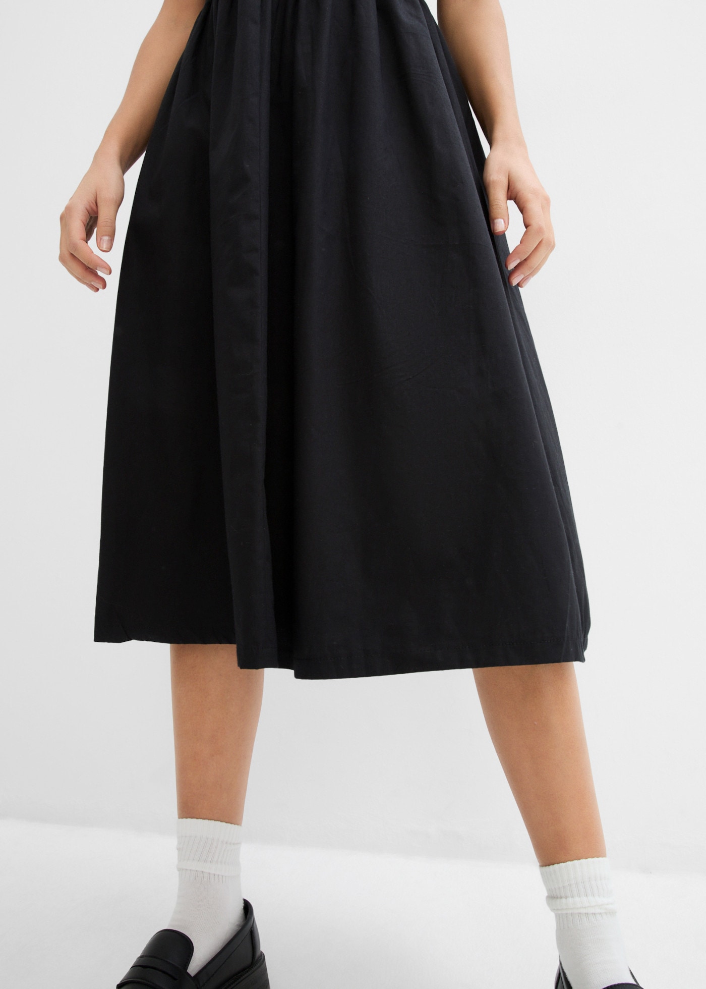 bonprix Midikleid aus Baumwolle, A-Linien-Passform, Kurzarm-Design, Midilänge