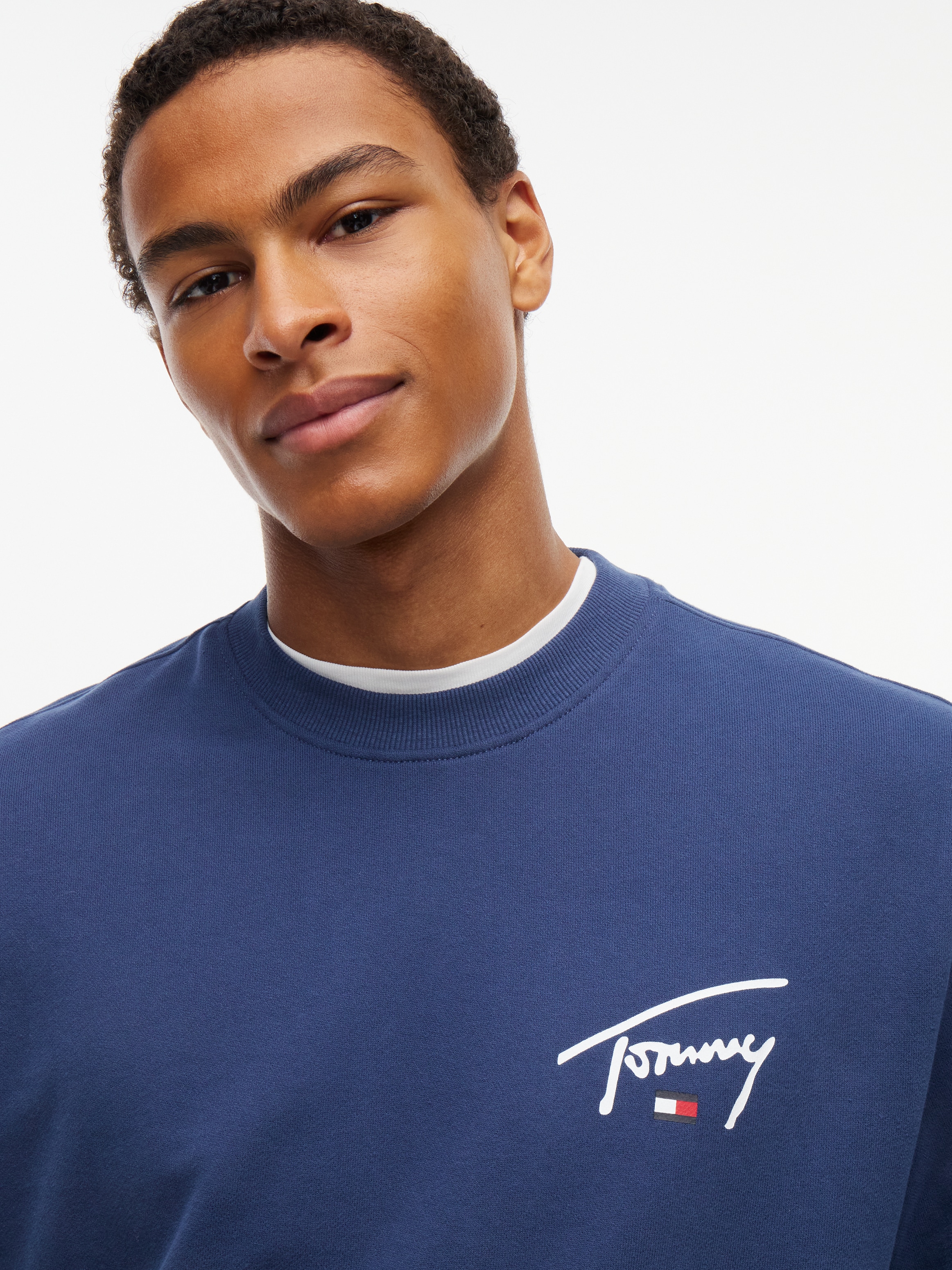 Tommy Jeans Sweatshirt »REGULAR ENTRY SIGNATURE«, Regular fit mit Rundhalsausschnitt
