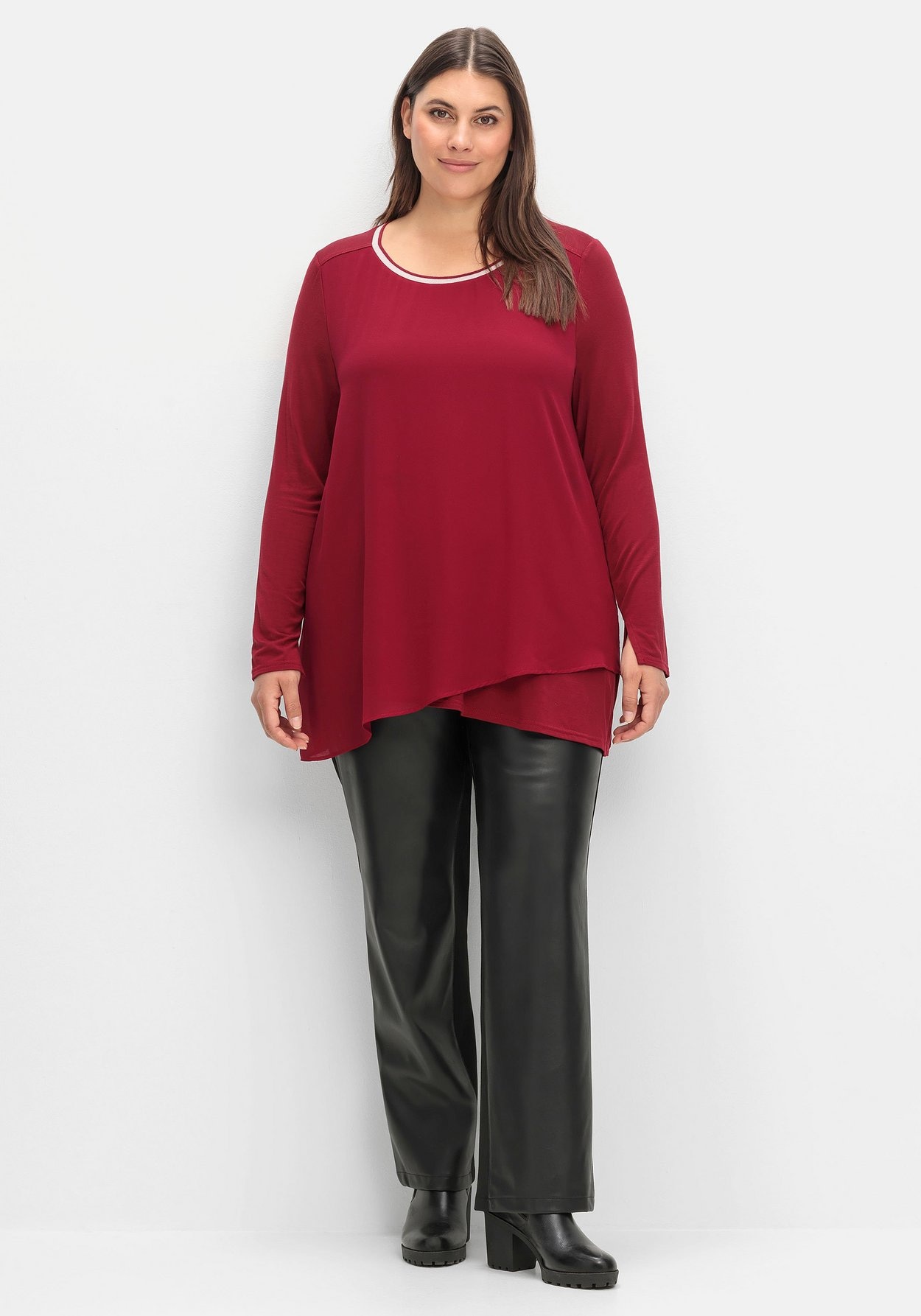 Sheego Longshirt »Blusenshirt mit doppellagigem Vorderteil«, mit doppellagigem Vorderteil
