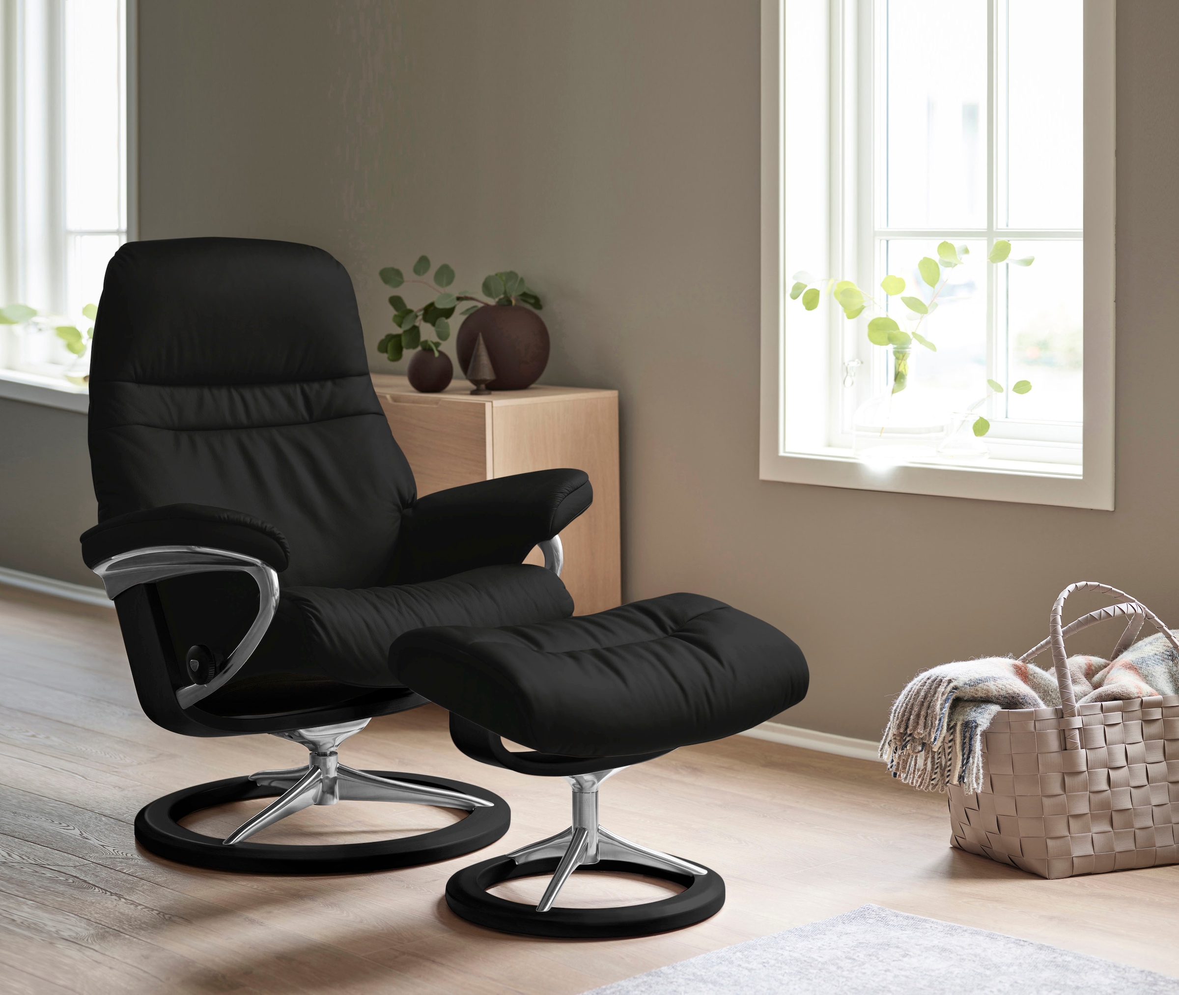 Stressless® Relaxsessel »Sunrise«, (Set, Relaxsessel mit Hocker), mit Signature Base, Größe S, Gestell Schwarz